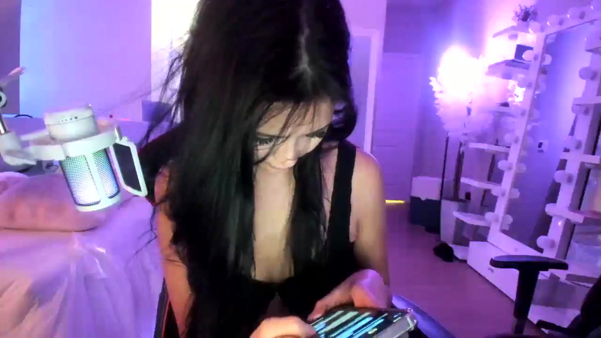 Gallery image thumbnail from bby_mous's myfreecams stream on, 03/09/2025, 10:42 image 2 of 20