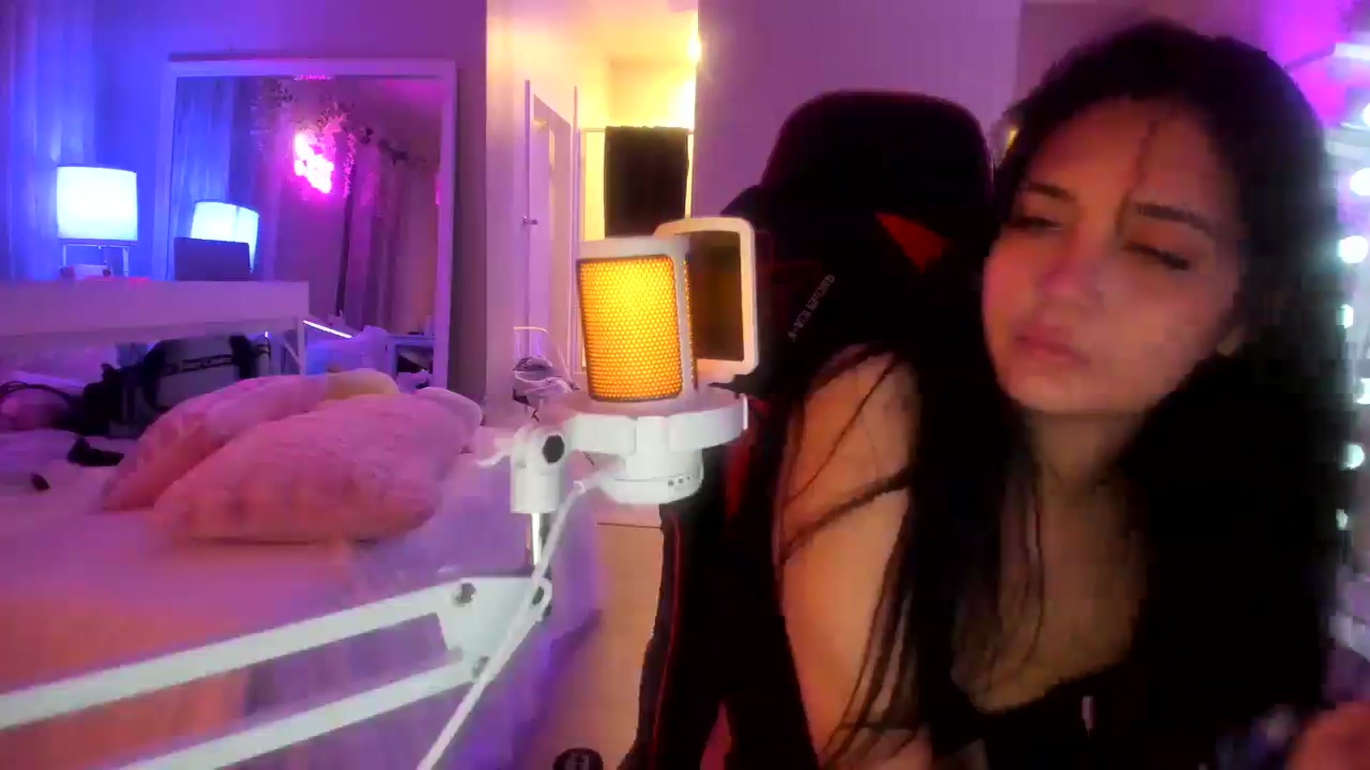 Gallery image thumbnail from bby_mous's myfreecams stream on, 03/09/2025, 12:06 image 12 of 20