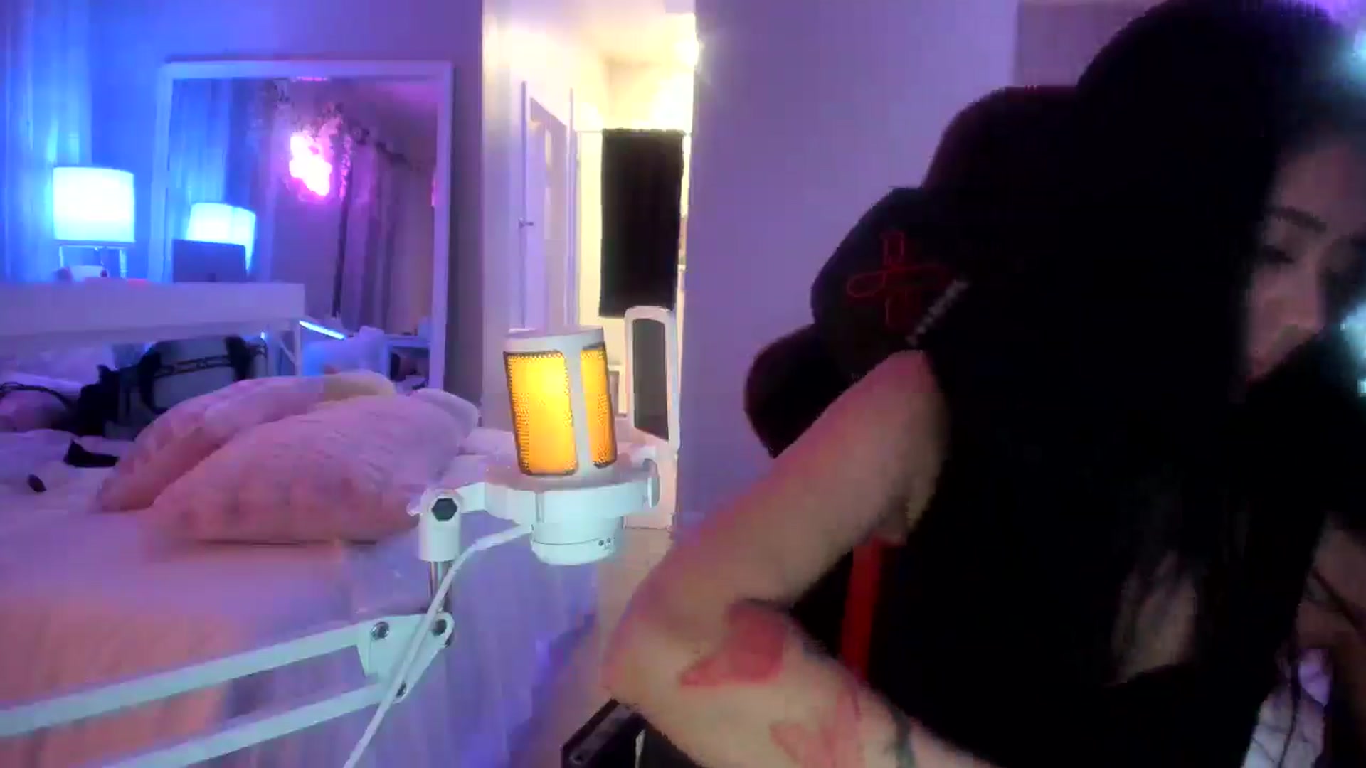 Gallery image thumbnail from bby_mous's myfreecams stream on, 03/09/2025, 12:06 image 10 of 20