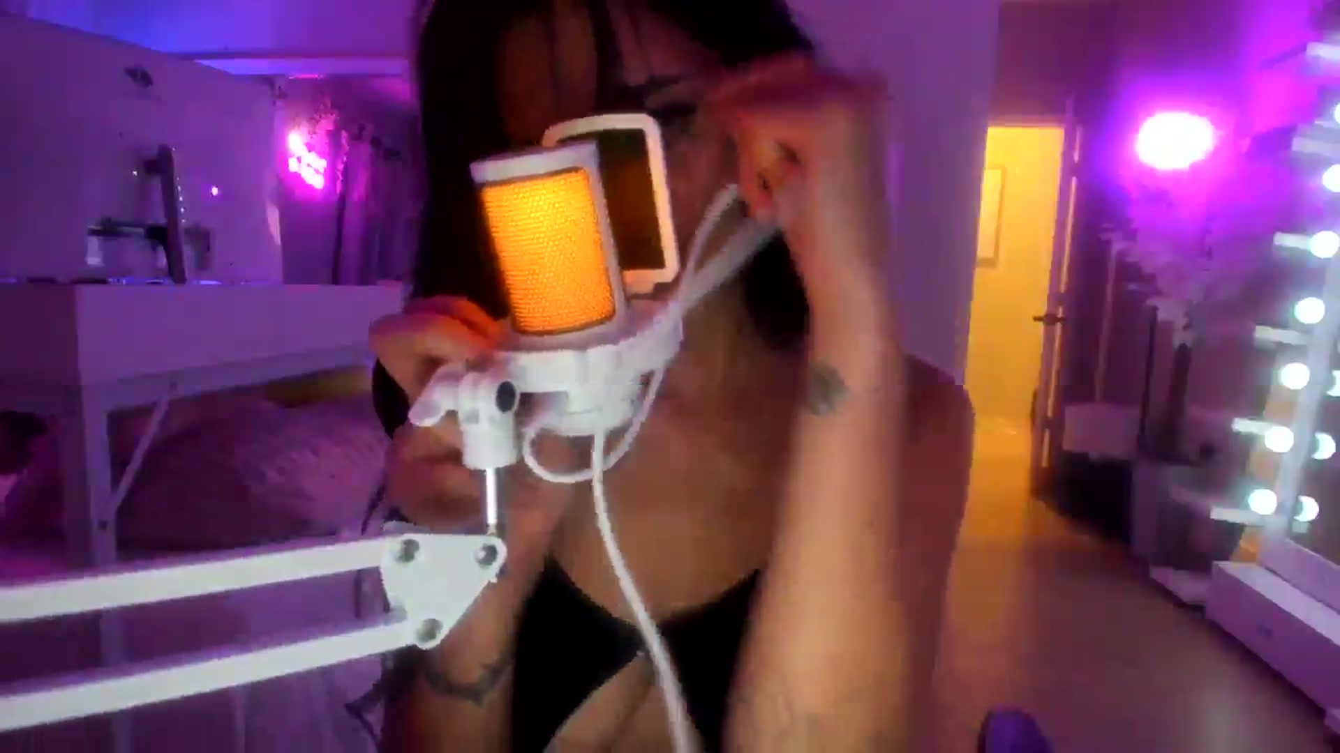 Gallery image thumbnail from bby_mous's myfreecams stream on, 03/09/2025, 12:06 image 17 of 20