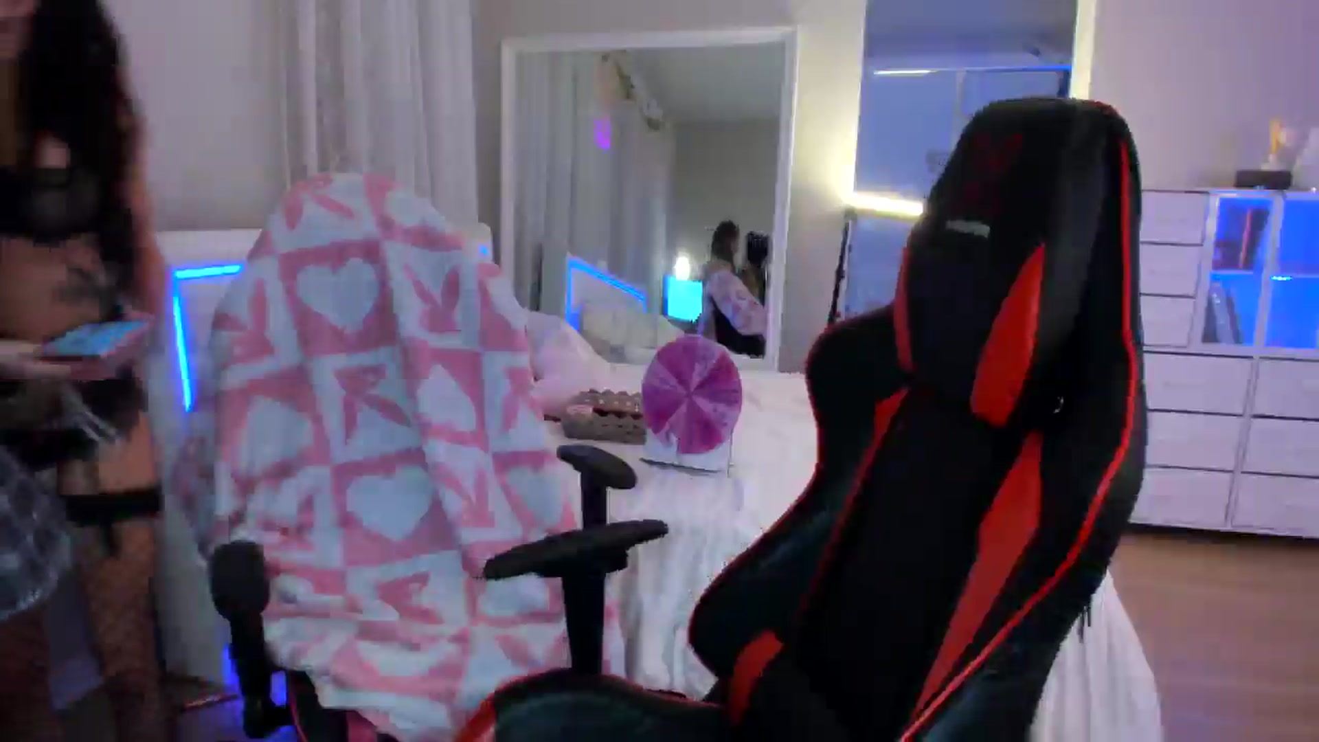 Gallery image thumbnail from bby_mous's myfreecams stream on, 06/16/2025, 08:40 image 8 of 20