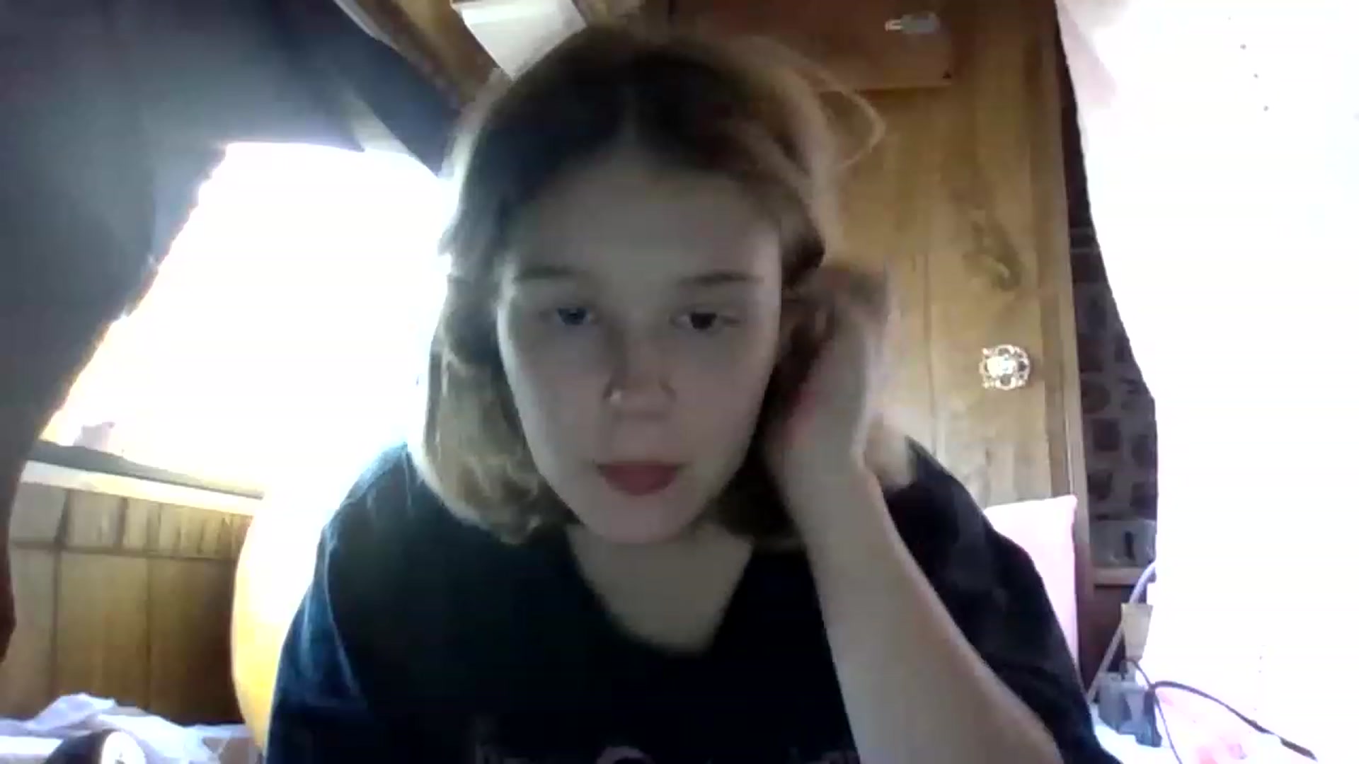 Gallery image thumbnail from bbyalice18's myfreecams stream on, 12/11/2022, 20:25 image 2 of 20