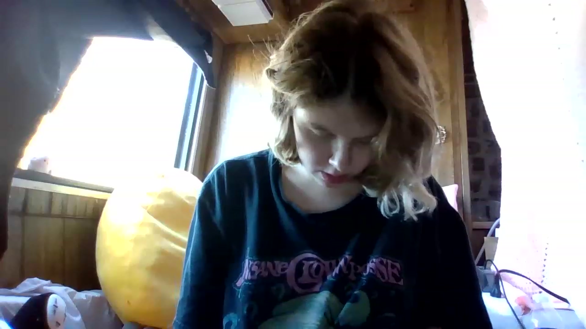 Gallery image thumbnail from bbyalice18's myfreecams stream on, 12/11/2022, 20:25 image 8 of 20