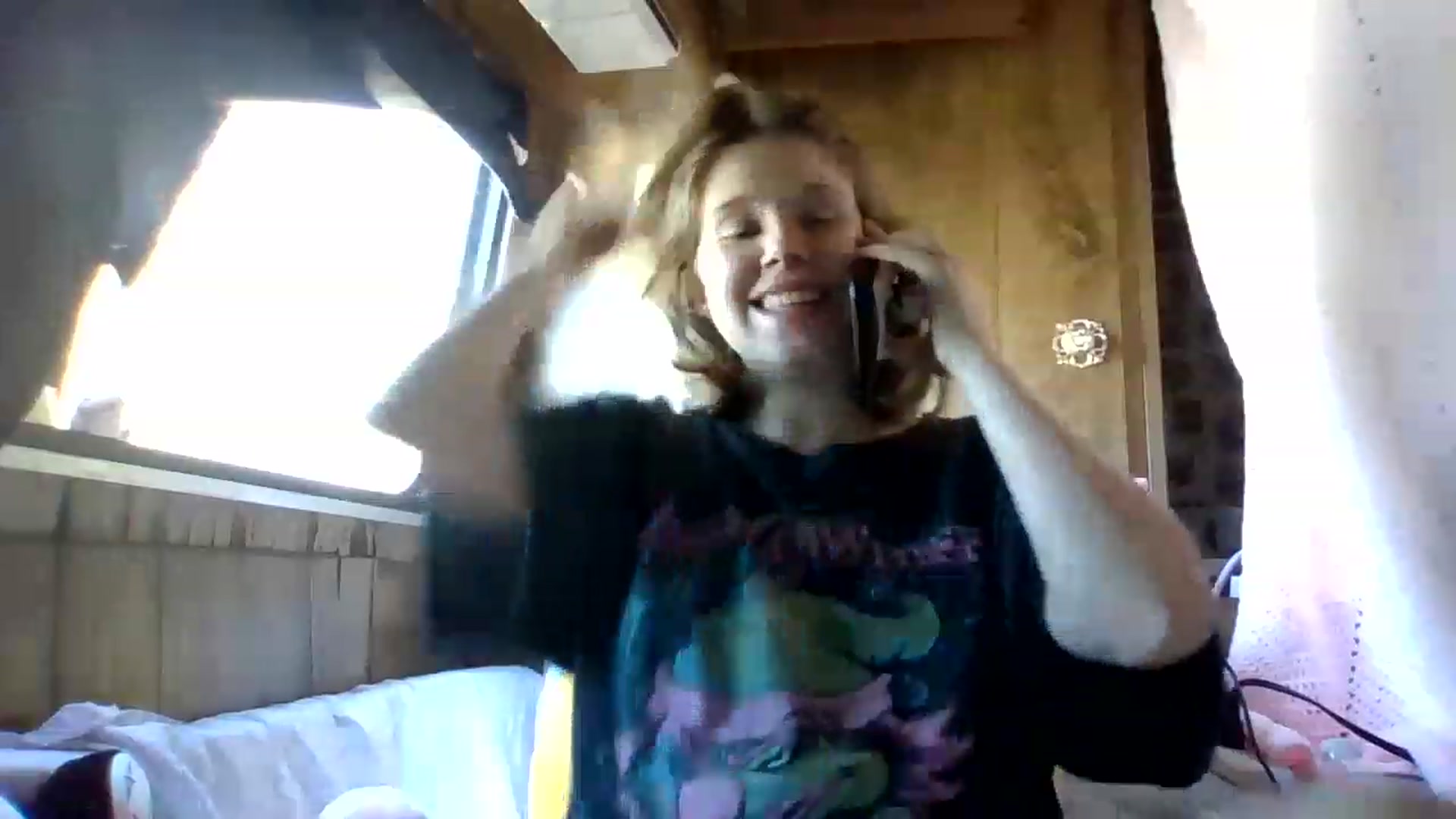 Gallery image thumbnail from bbyalice18's myfreecams stream on, 12/11/2022, 20:25 image 11 of 20