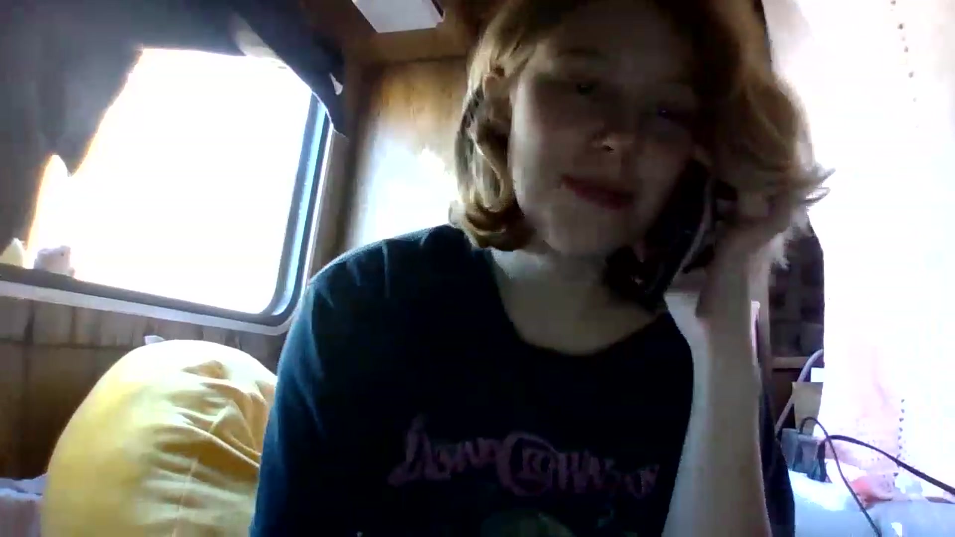 Gallery image thumbnail from bbyalice18's myfreecams stream on, 12/11/2022, 20:25 image 18 of 20