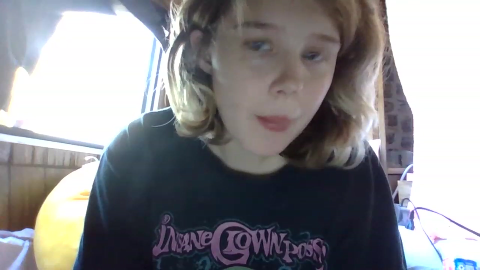 Gallery image thumbnail from bbyalice18's myfreecams stream on, 12/11/2022, 20:25 image 20 of 20