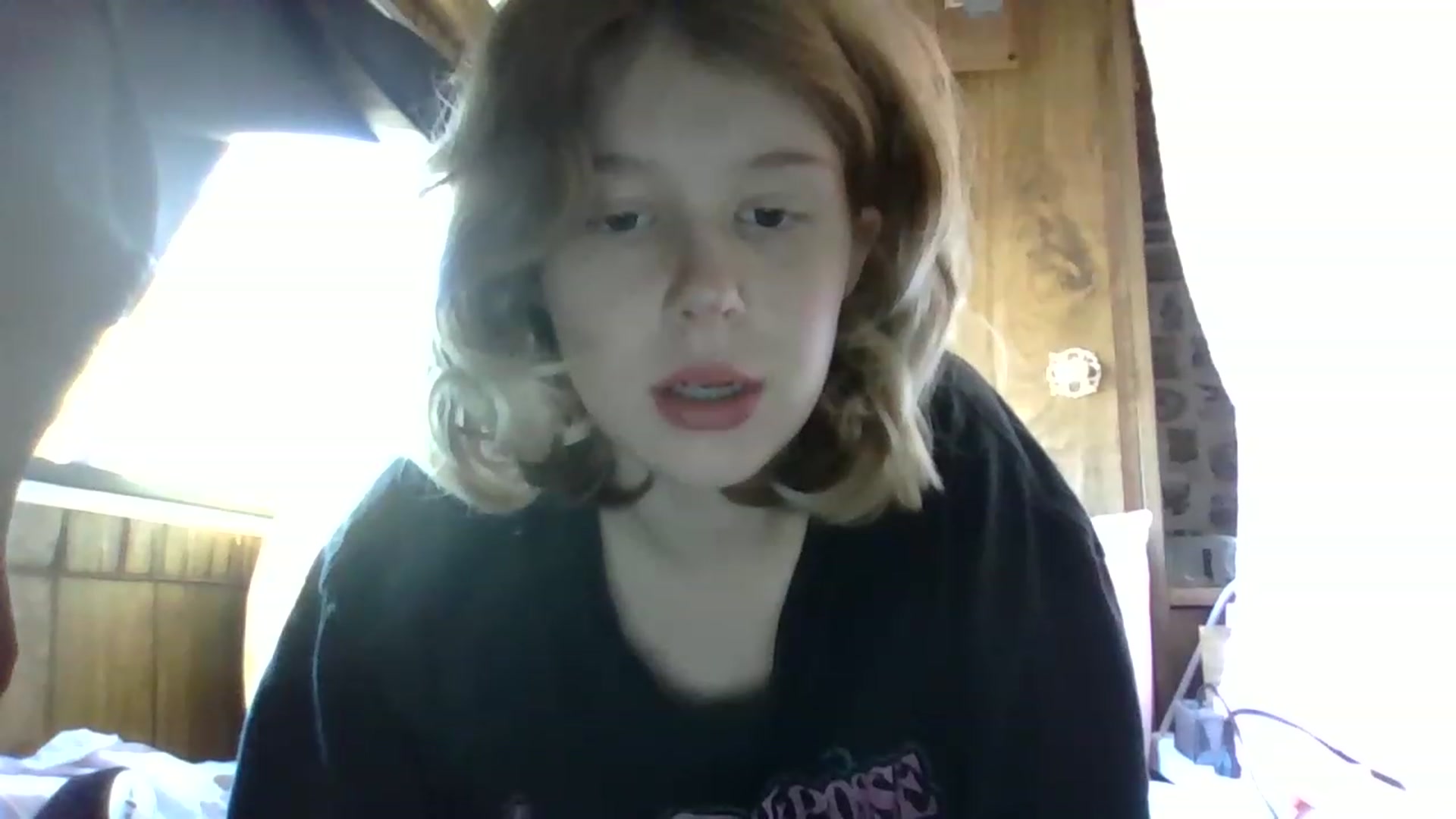 Gallery image thumbnail from bbyalice18's myfreecams stream on, 12/11/2022, 20:25 image 3 of 20
