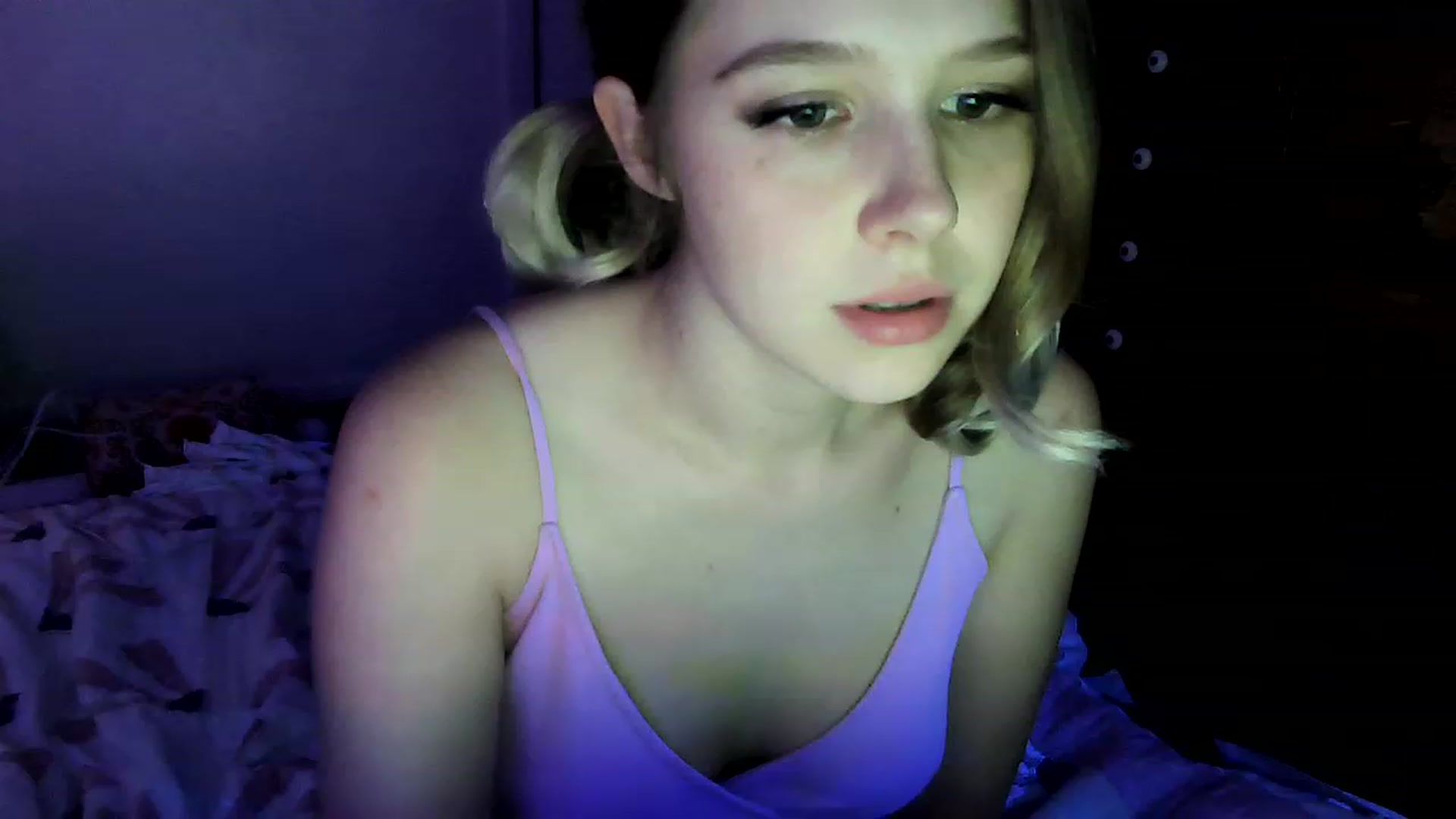 Gallery image thumbnail from bbyalice18's myfreecams stream on, 04/16/2023, 08:06 image 12 of 20