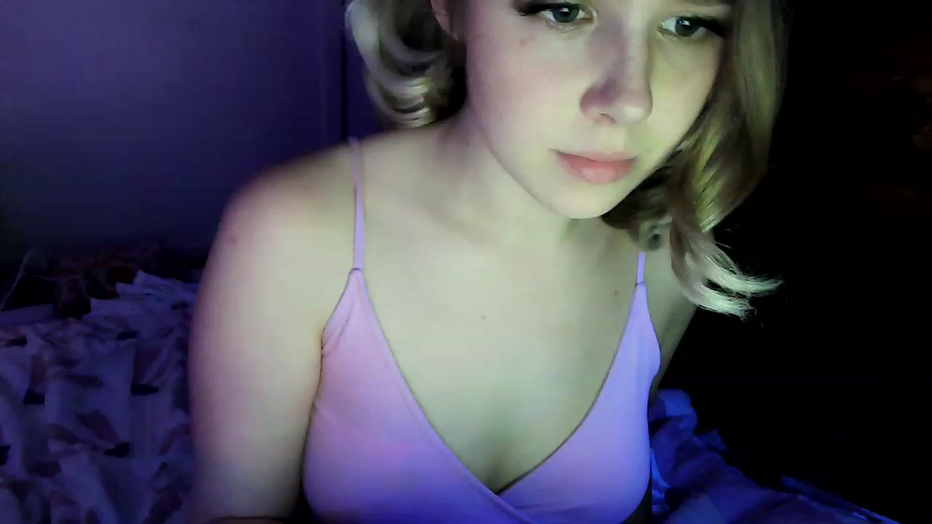 Gallery image thumbnail from bbyalice18's myfreecams stream on, 04/16/2023, 08:06 image 9 of 20