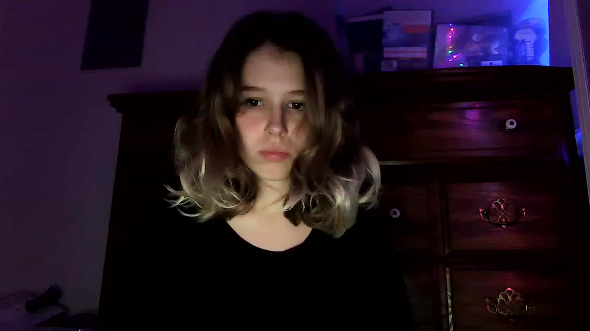 Gallery image thumbnail from bbyalice18's myfreecams stream on, 04/22/2023, 10:39 image 2 of 20