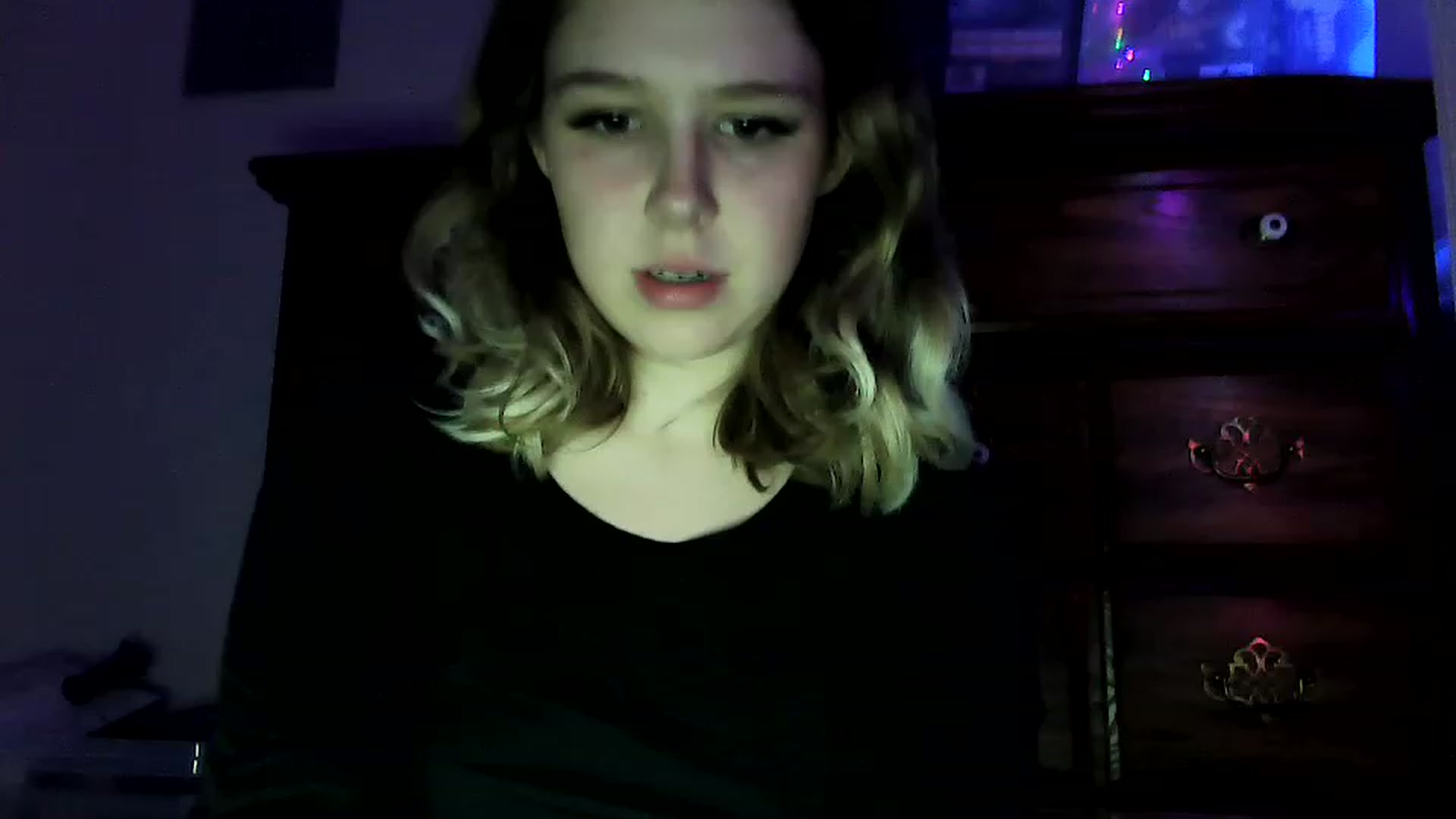 Gallery image thumbnail from bbyalice18's myfreecams stream on, 04/22/2023, 10:39 image 1 of 20
