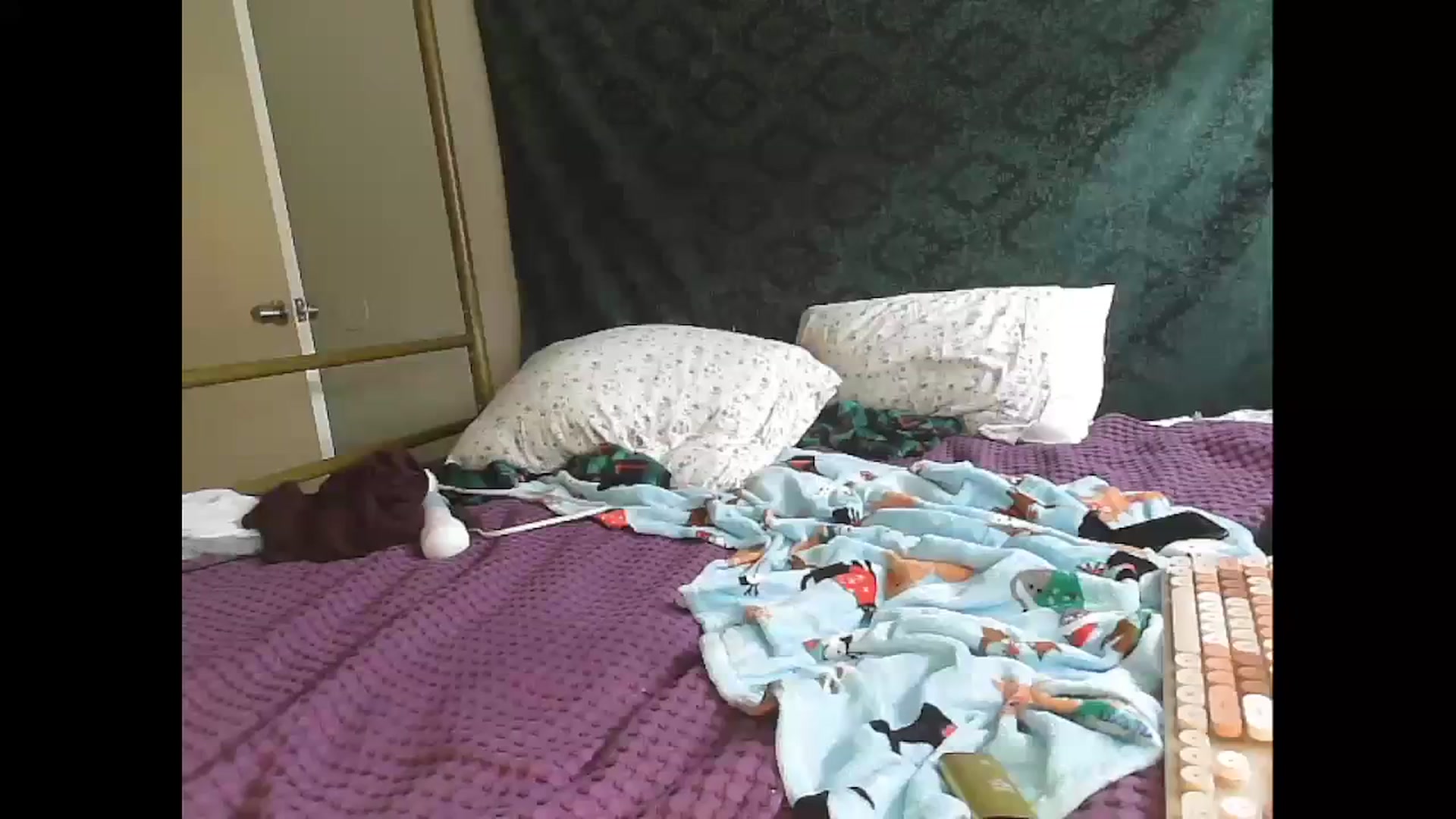 Gallery image thumbnail from bbyalice18's myfreecams stream on, 12/13/2023, 19:42 image 1 of 20