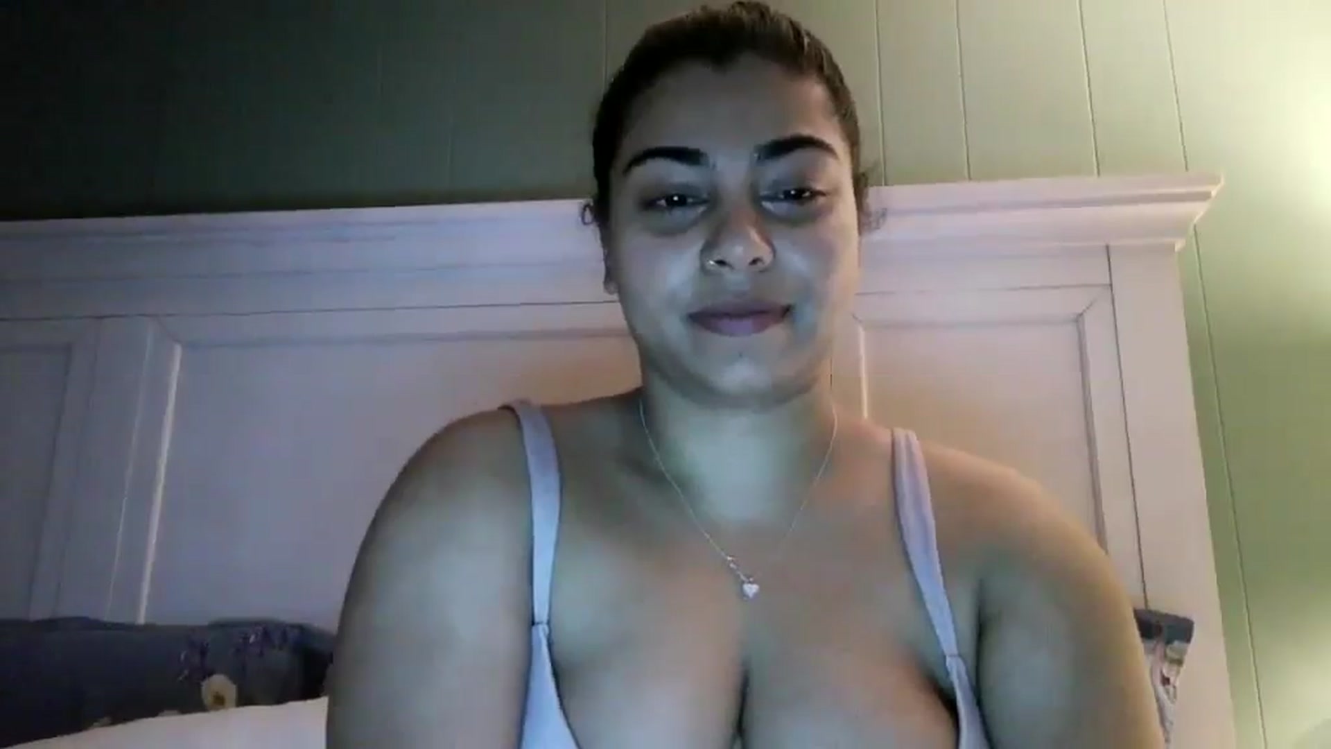 Gallery image thumbnail from bbycakes0905's myfreecams stream on, 03/04/2025, 24:28 image 8 of 20
