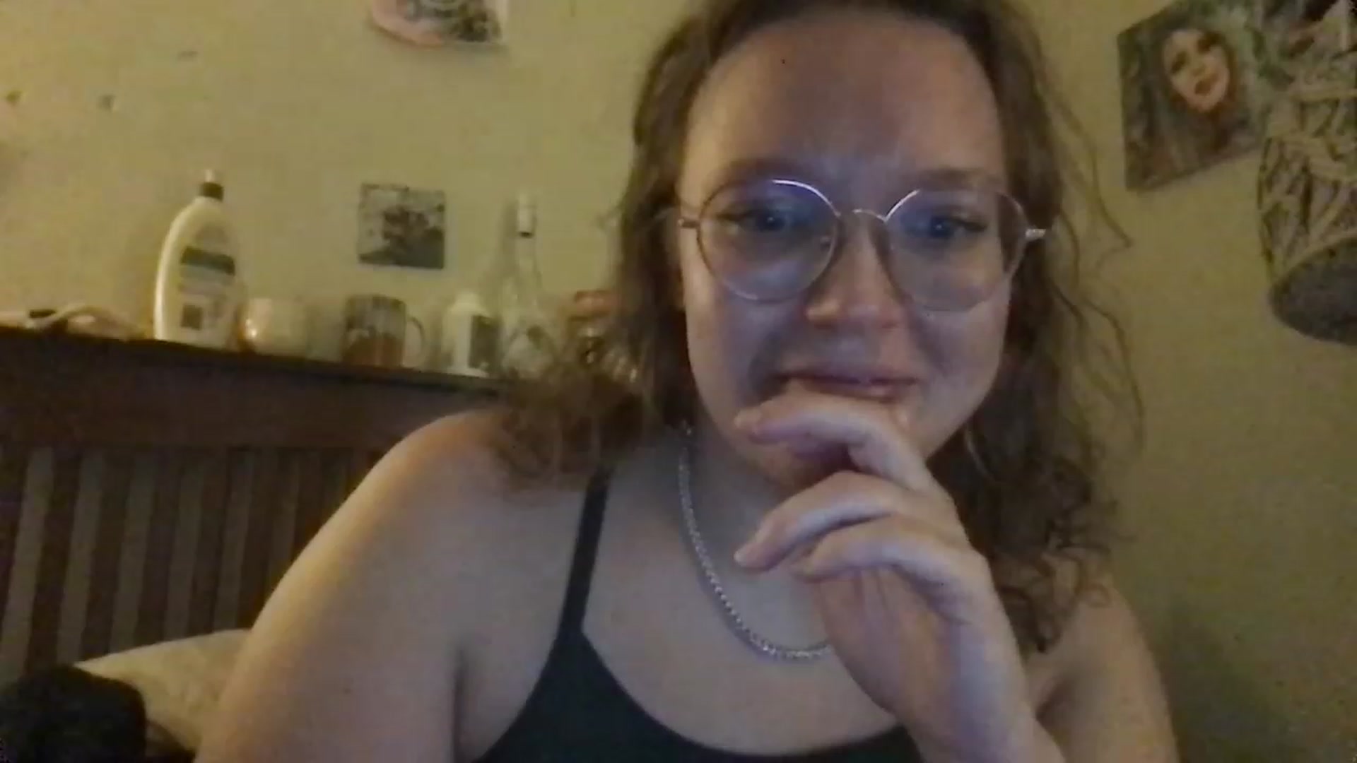 Gallery image thumbnail from bbygap's myfreecams stream on, 11/15/2022, 03:24 image 4 of 20