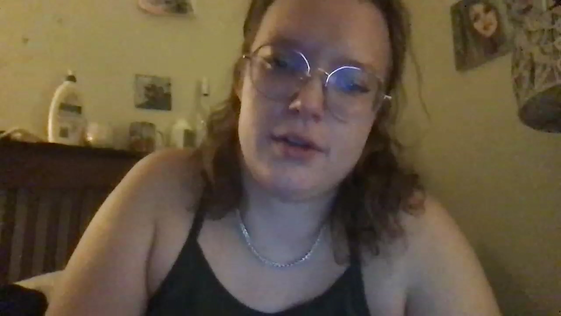 Gallery image thumbnail from bbygap's myfreecams stream on, 11/15/2022, 03:24 image 7 of 20