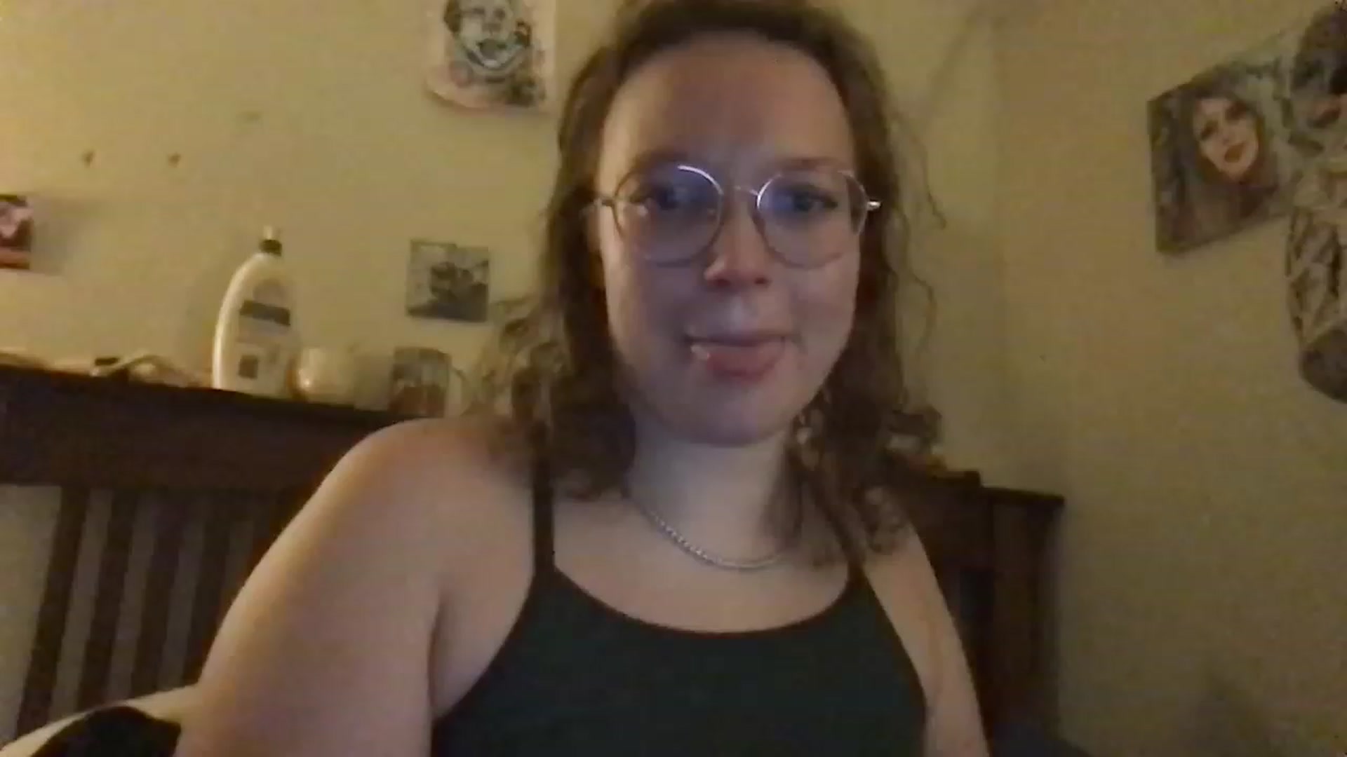 Gallery image thumbnail from bbygap's myfreecams stream on, 11/15/2022, 03:24 image 1 of 20