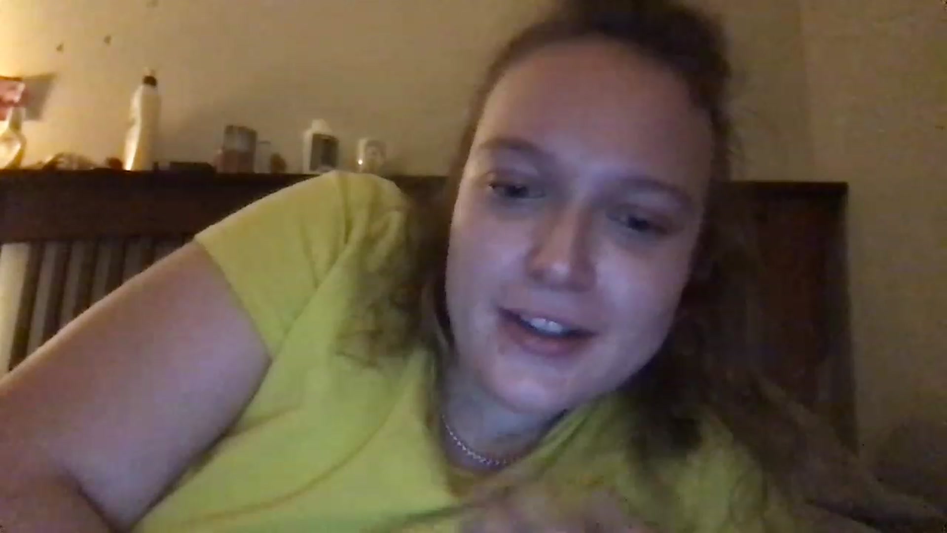 Gallery image thumbnail from bbygap's myfreecams stream on, 11/20/2022, 21:59 image 10 of 20