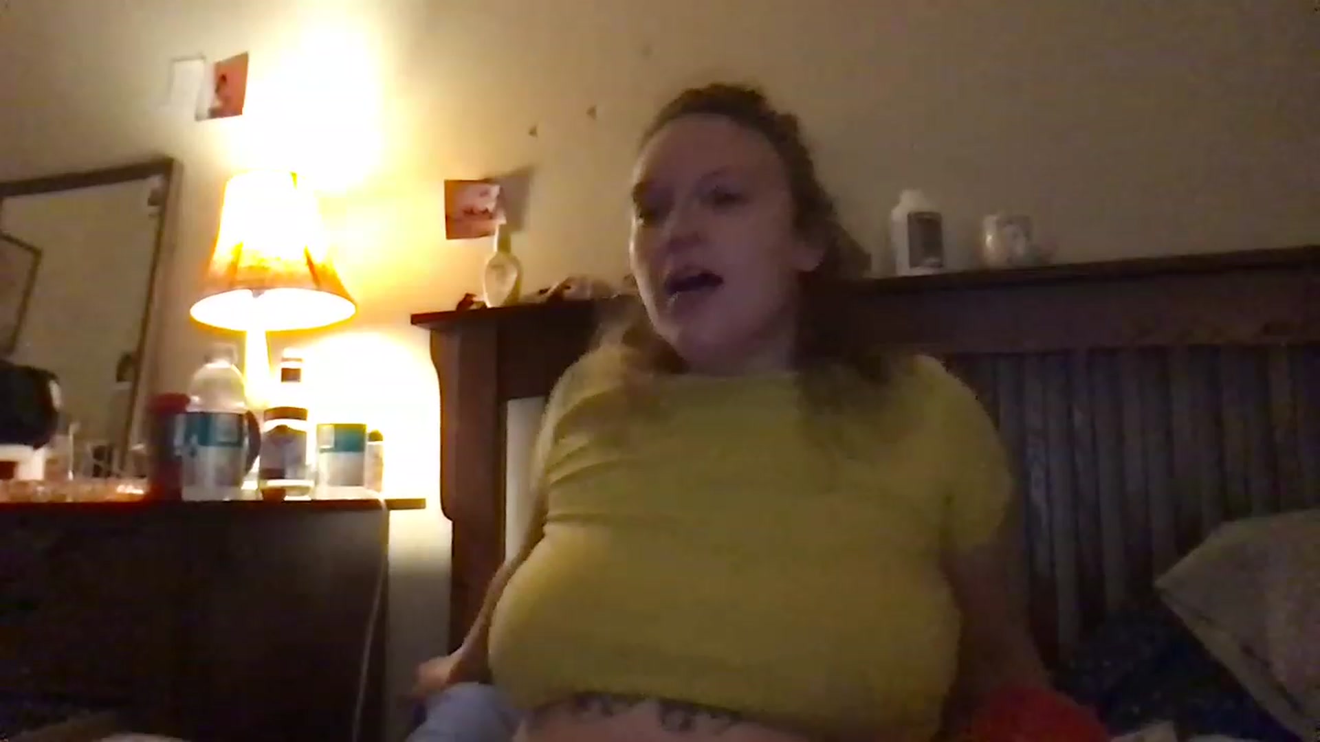 Gallery image thumbnail from bbygap's myfreecams stream on, 11/20/2022, 21:59 image 3 of 20