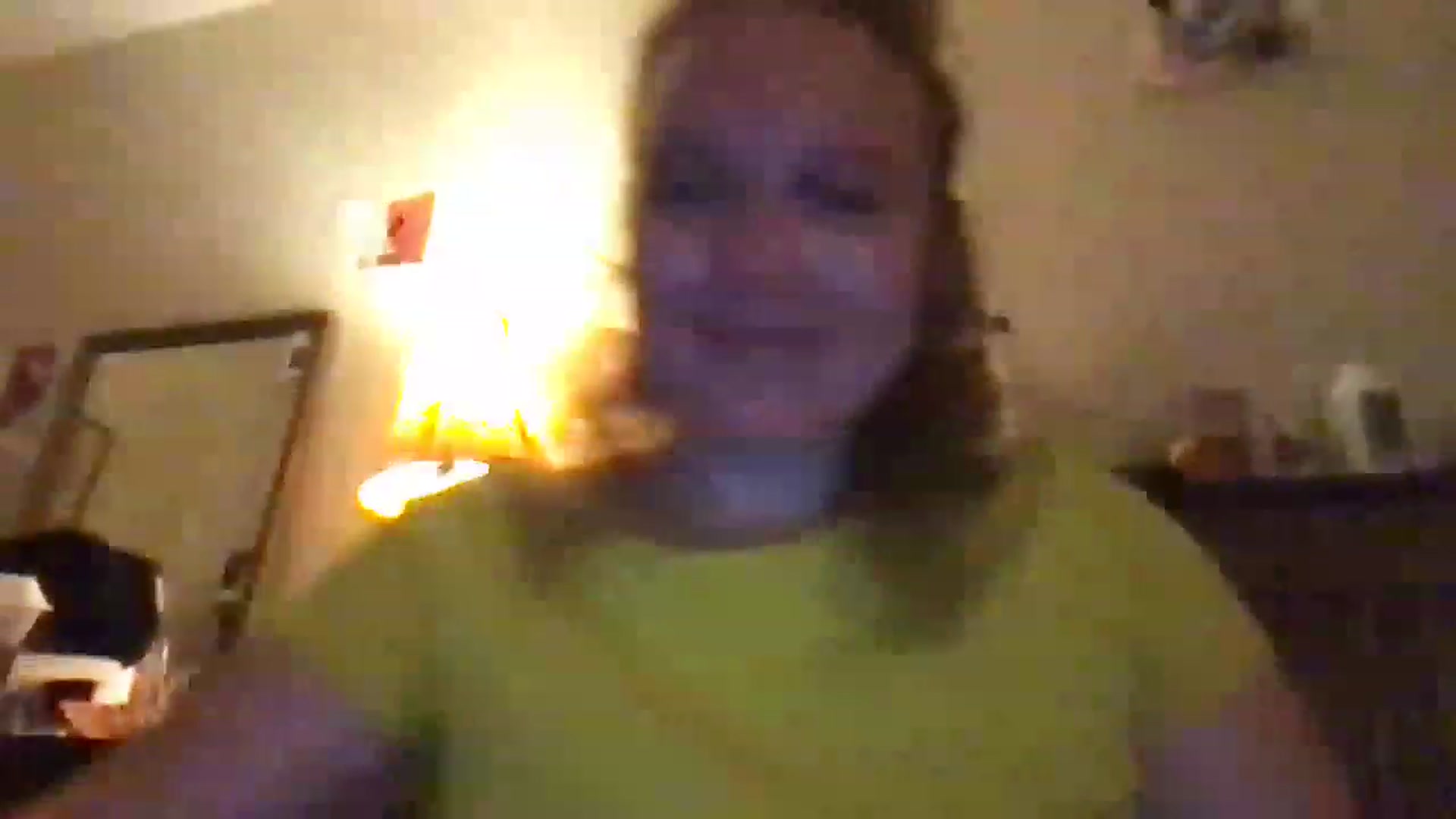 Gallery image thumbnail from bbygap's myfreecams stream on, 11/20/2022, 22:19 image 15 of 20