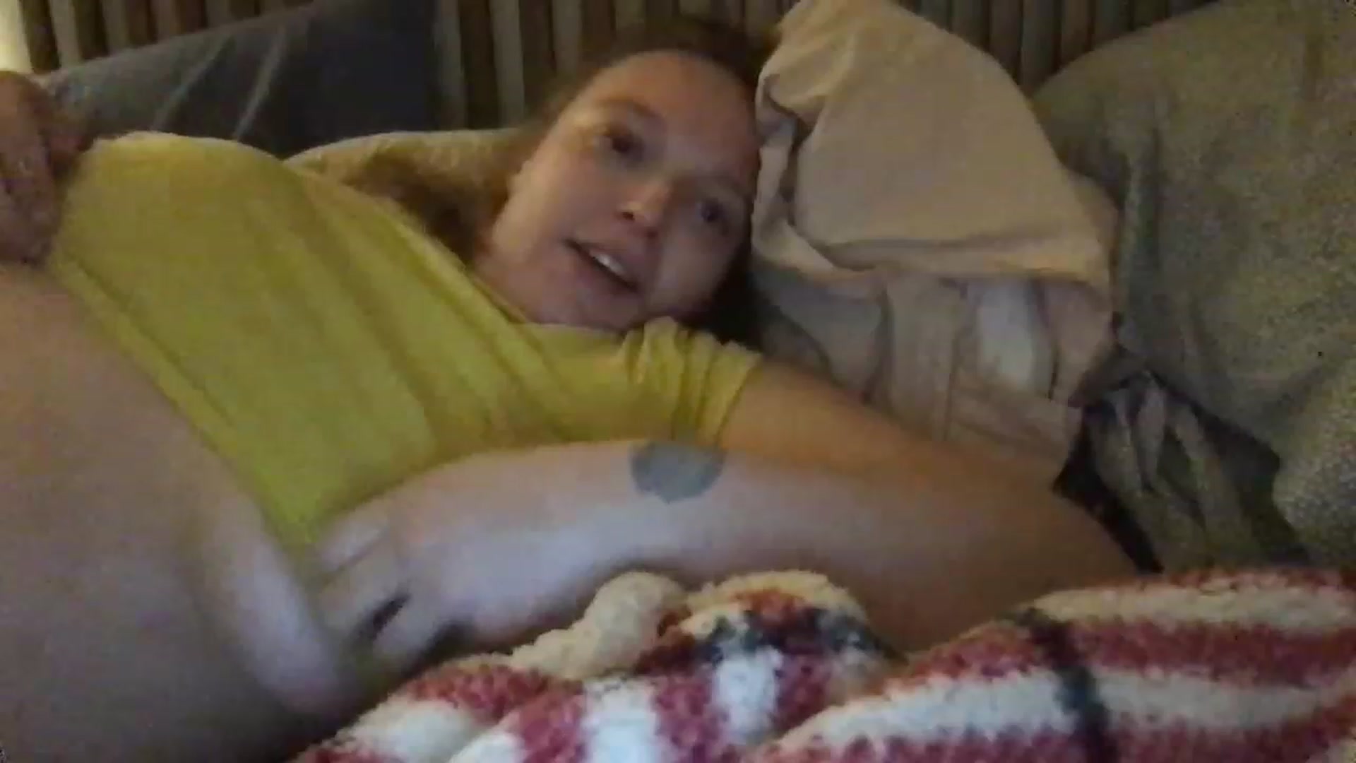 Gallery image thumbnail from bbygap's myfreecams stream on, 11/20/2022, 22:19 image 17 of 20