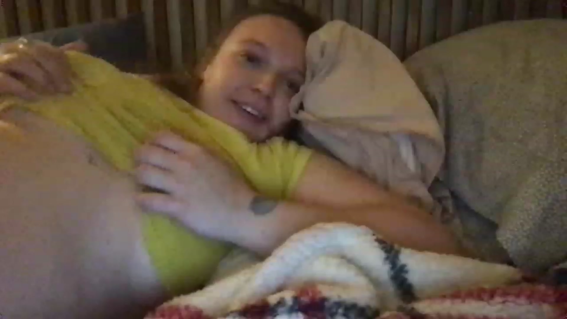 Gallery image thumbnail from bbygap's myfreecams stream on, 11/20/2022, 22:19 image 16 of 20