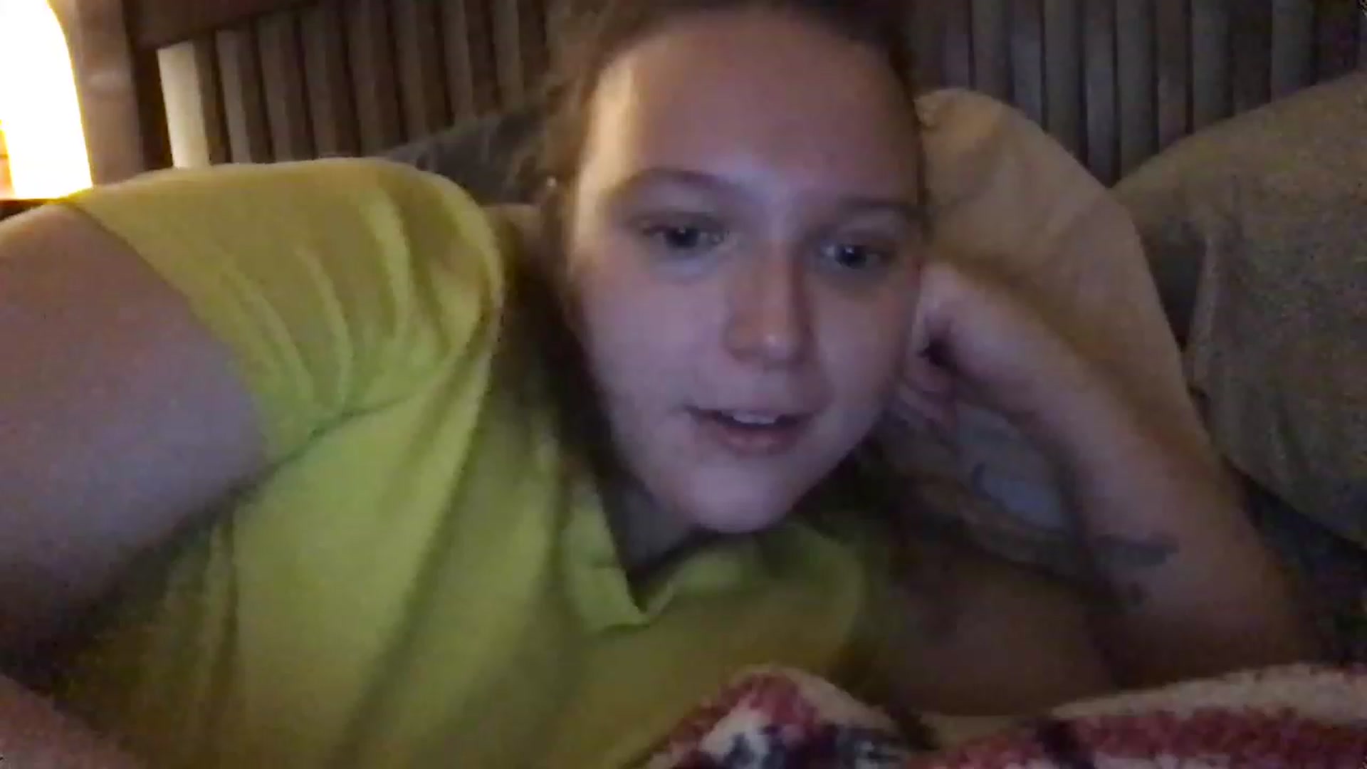 Gallery image thumbnail from bbygap's myfreecams stream on, 11/20/2022, 22:19 image 18 of 20