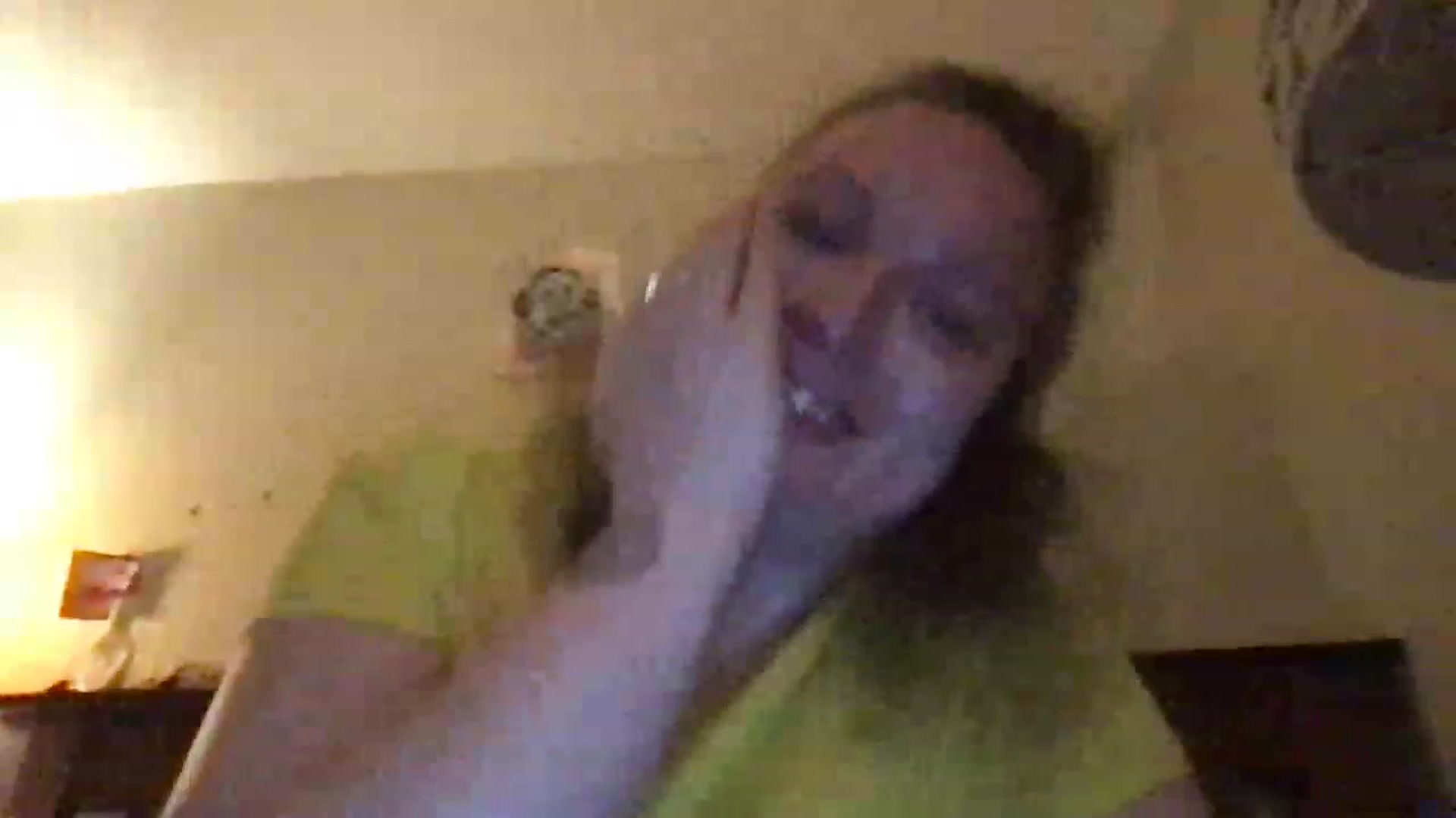 Gallery image thumbnail from bbygap's myfreecams stream on, 11/20/2022, 22:19 image 12 of 20