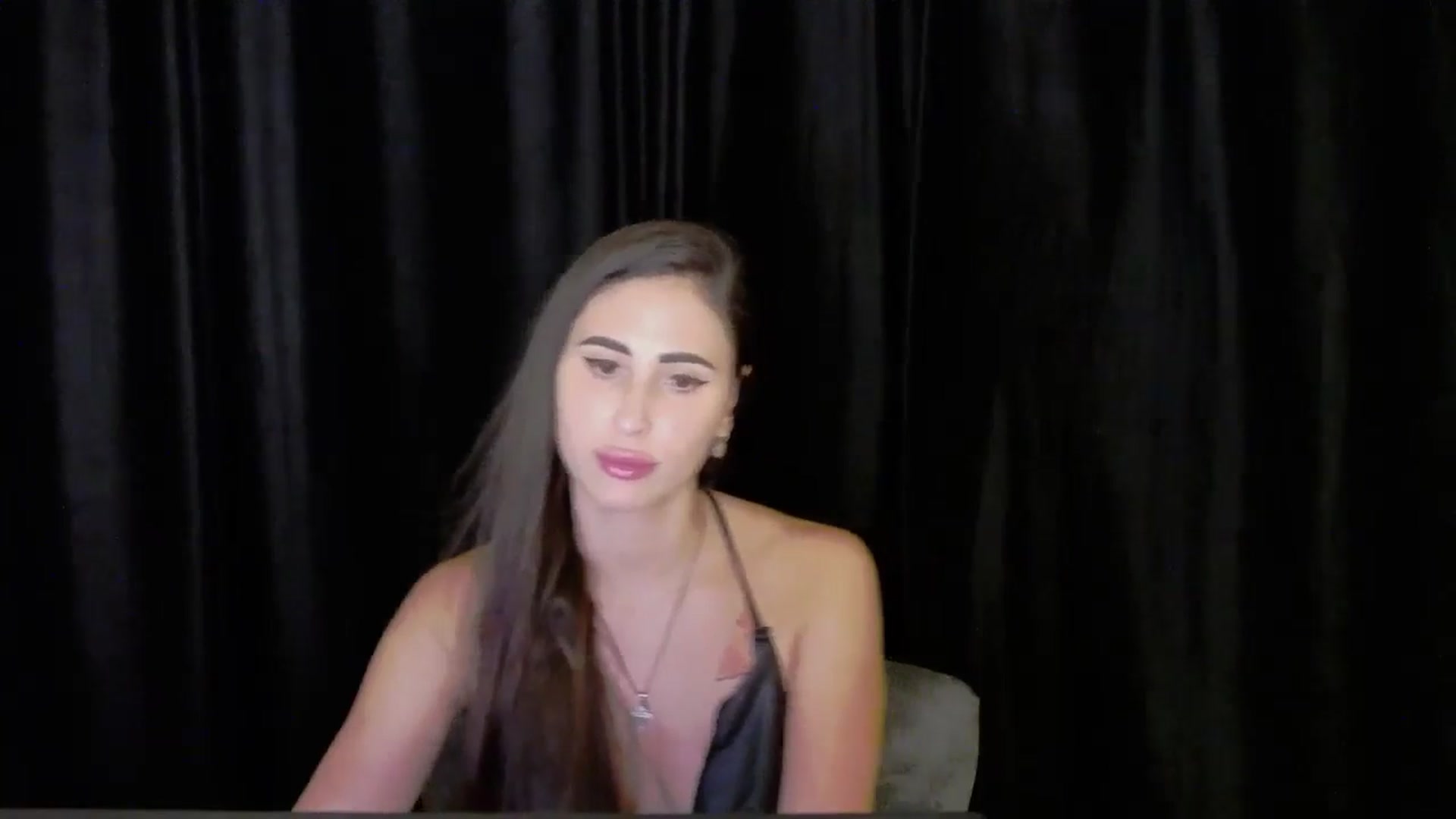 Gallery image thumbnail from bdayMaraH's myfreecams stream on, 08/05/2024, 19:56 image 4 of 20