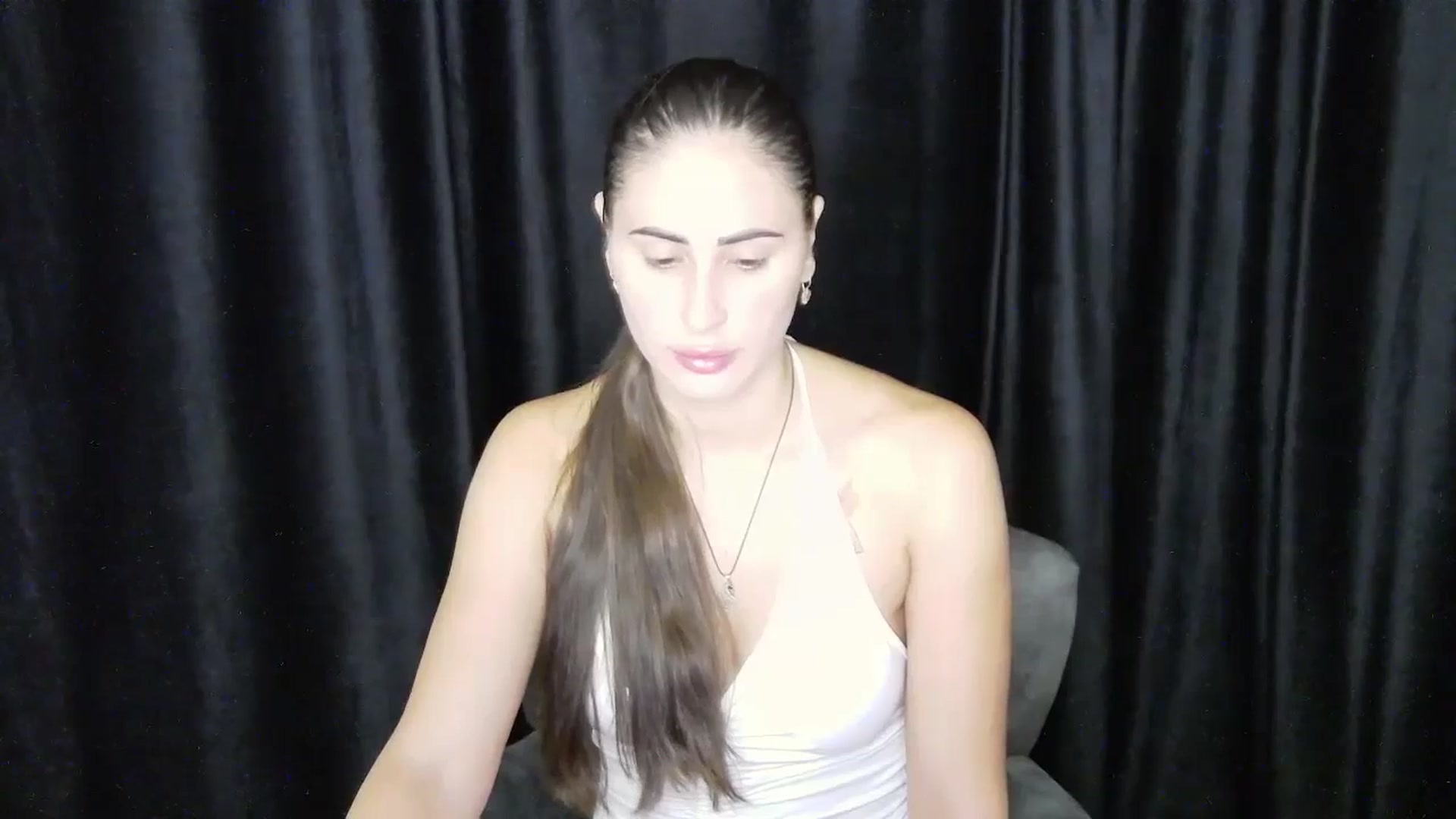Gallery image thumbnail from bdayMaraH's myfreecams stream on, 08/09/2024, 17:28 image 16 of 20