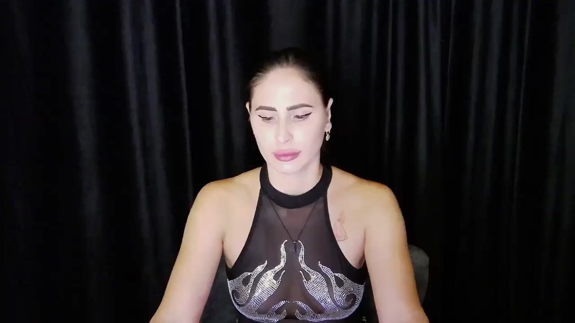Gallery image thumbnail from bdayMaraH's myfreecams stream on, 08/13/2024, 19:05 image 18 of 20