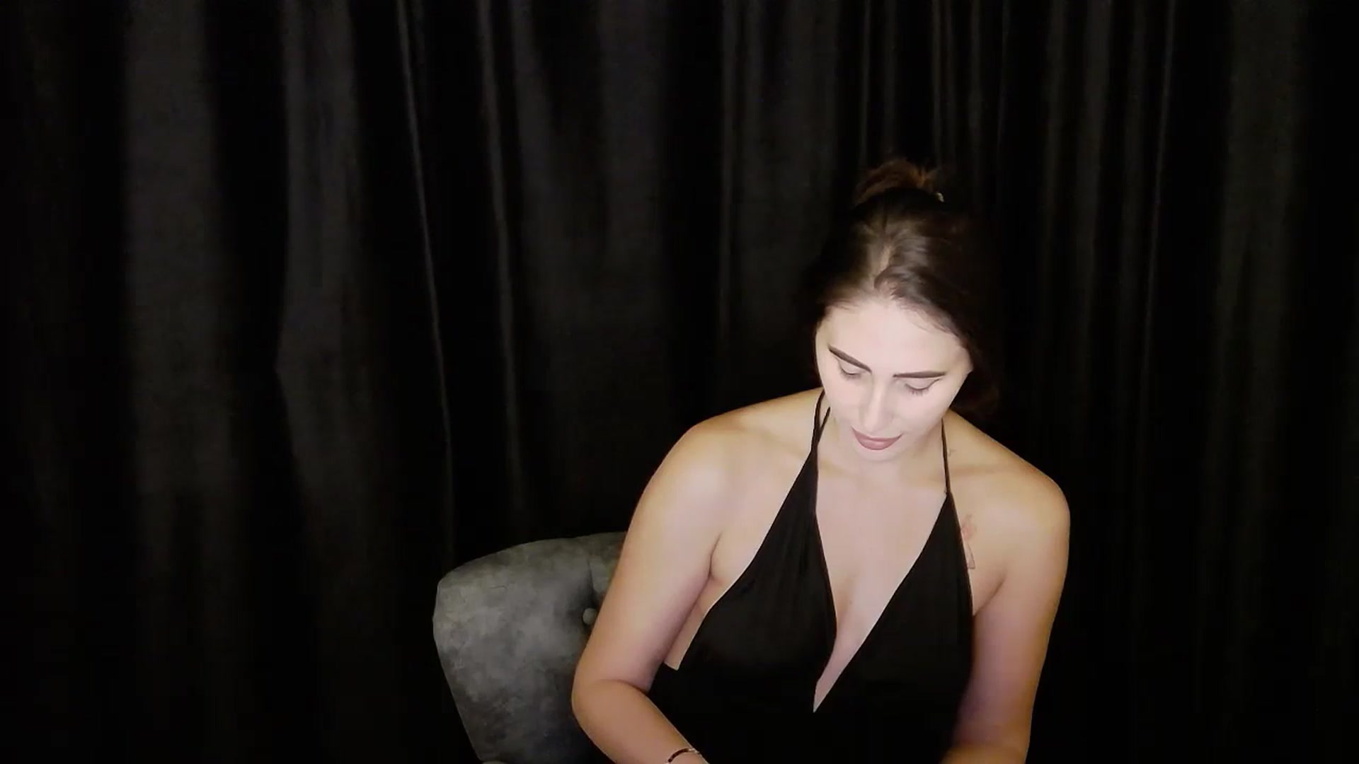 Gallery image thumbnail from bdayMaraH's myfreecams stream on, 08/17/2024, 18:40 image 2 of 20