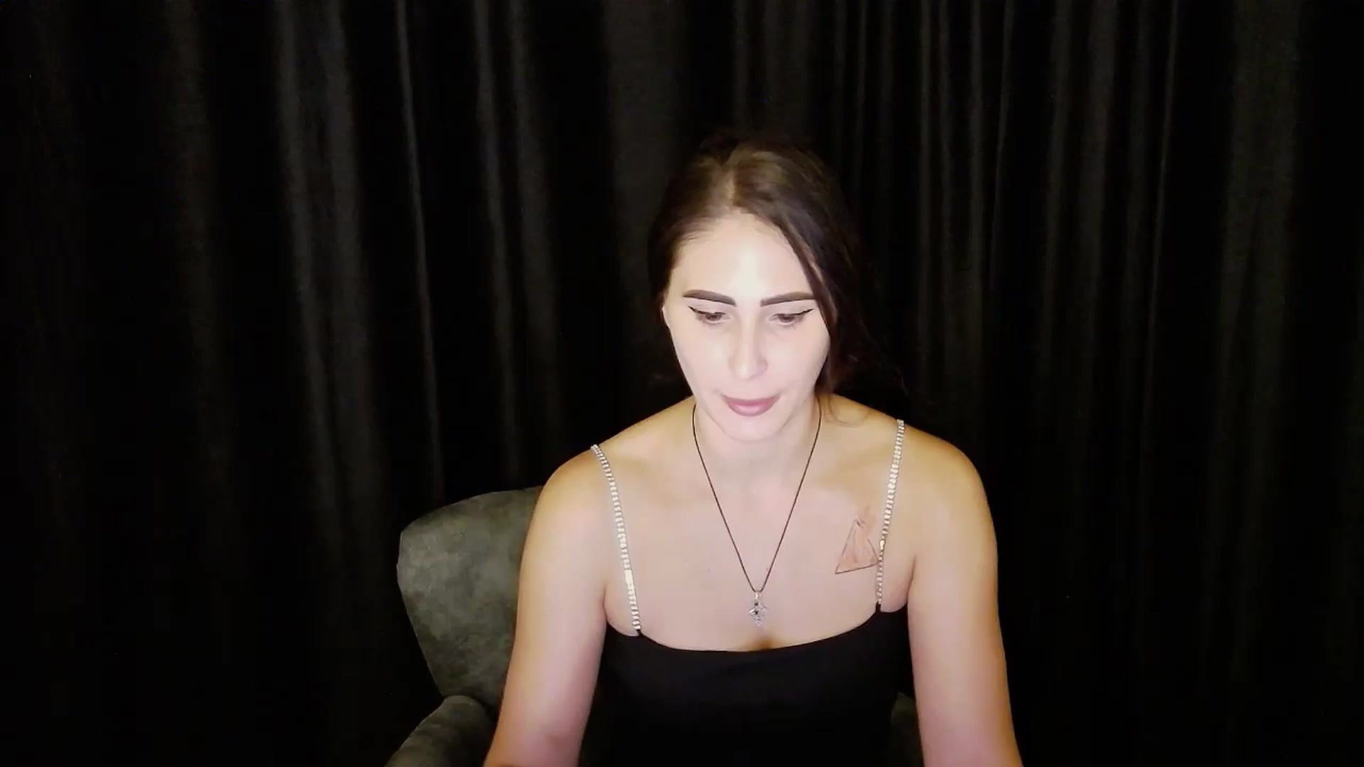 Gallery image thumbnail from bdayMaraH's myfreecams stream on, 08/17/2024, 19:38 image 4 of 20