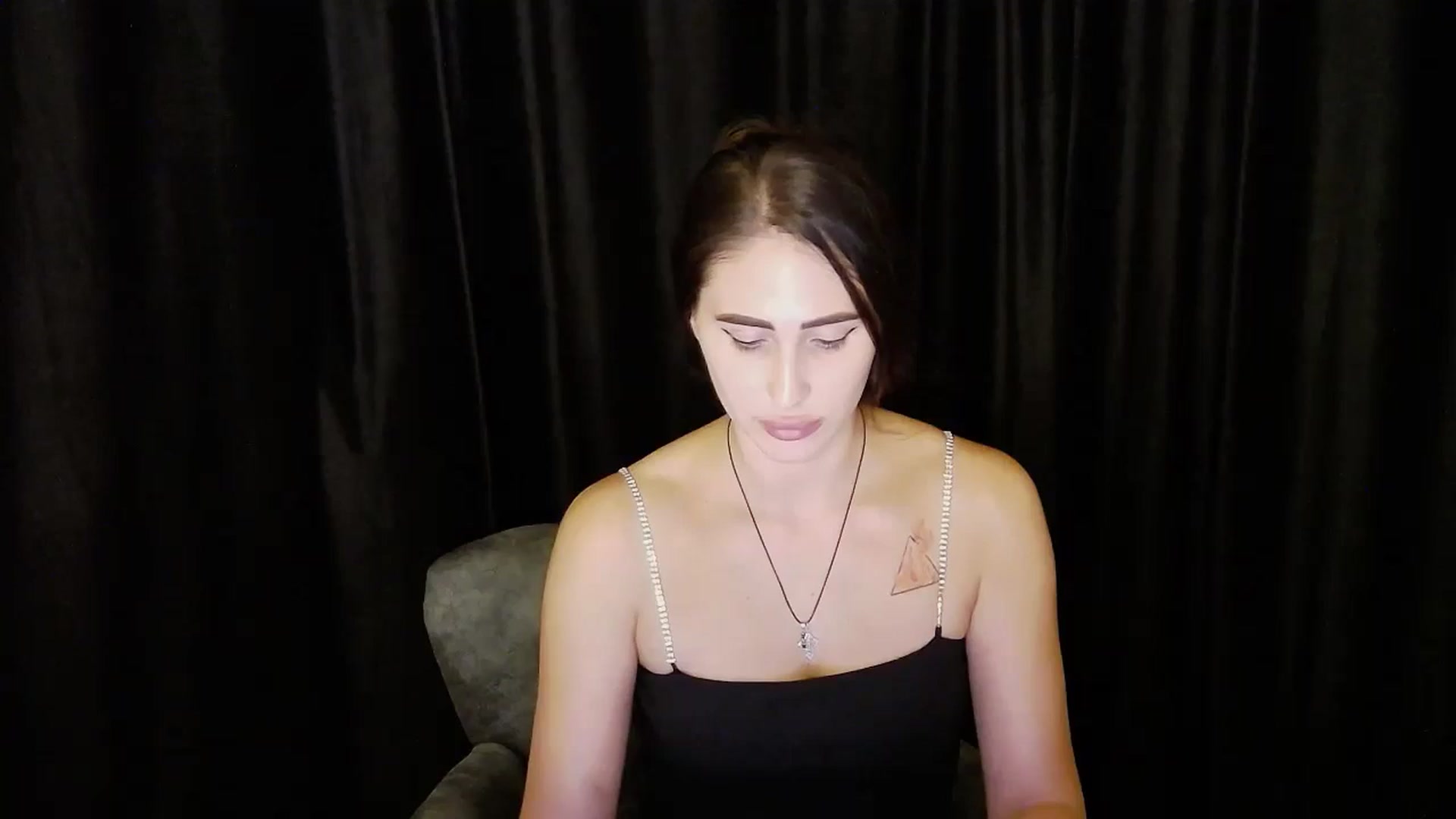 Gallery image thumbnail from bdayMaraH's myfreecams stream on, 08/17/2024, 19:38 image 8 of 20