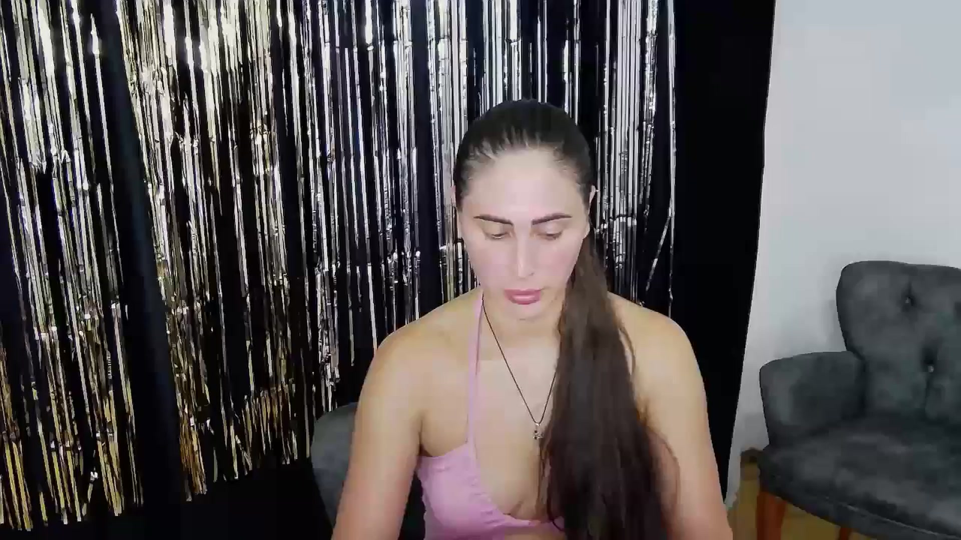 Gallery image thumbnail from bdayMaraH's myfreecams stream on, 08/23/2024, 18:21 image 7 of 20