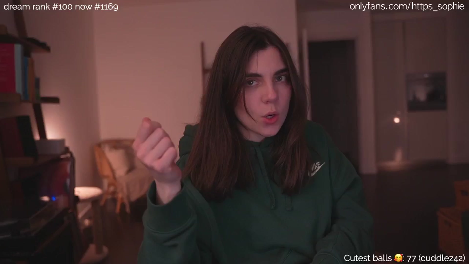 Gallery image thumbnail from bday_sophie's myfreecams stream on, 05/09/2024, 24:03 image 3 of 20