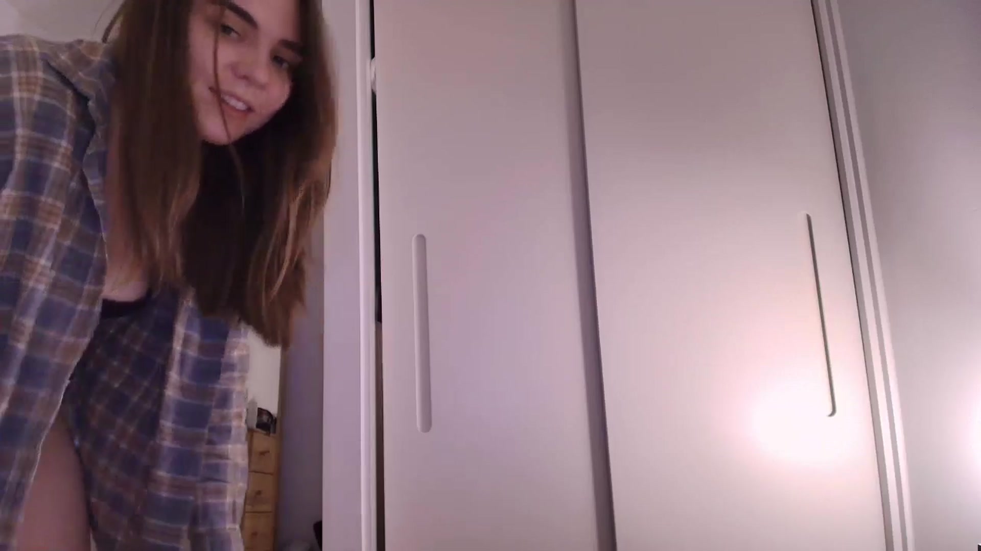 Gallery image thumbnail from bday_sophie's myfreecams stream on, 05/13/2025, 01:52 image 15 of 20