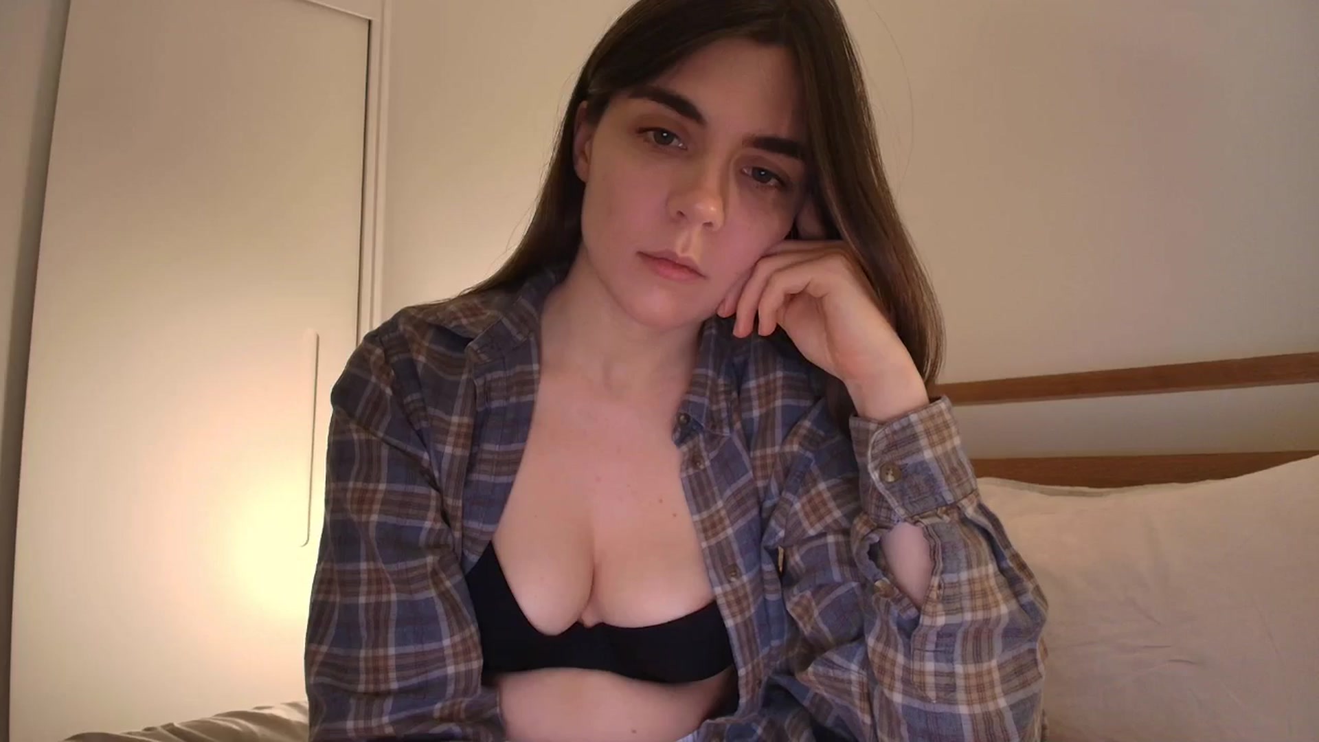 Gallery image thumbnail from bday_sophie's myfreecams stream on, 05/13/2025, 01:52 image 2 of 20