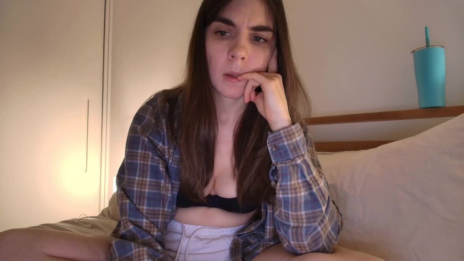 Gallery image thumbnail from bday_sophie's myfreecams stream on, 05/13/2025, 01:52 image 10 of 20