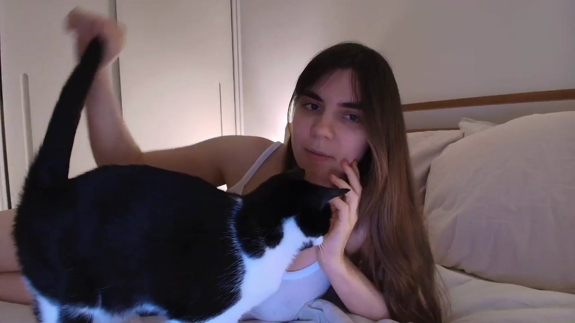 Gallery image thumbnail from bday_sophie's myfreecams stream on, 05/16/2025, 01:13 image 2 of 20