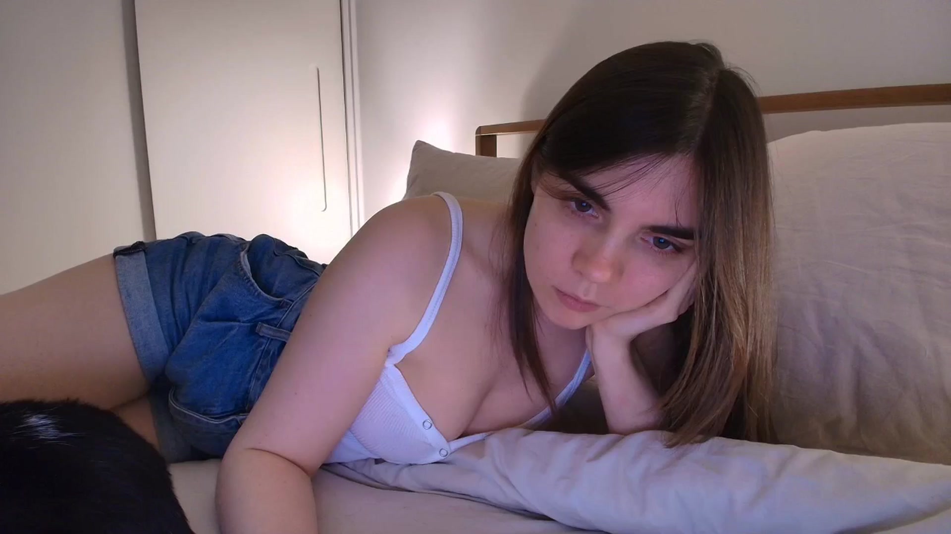 Gallery image thumbnail from bday_sophie's myfreecams stream on, 05/16/2025, 01:13 image 3 of 20