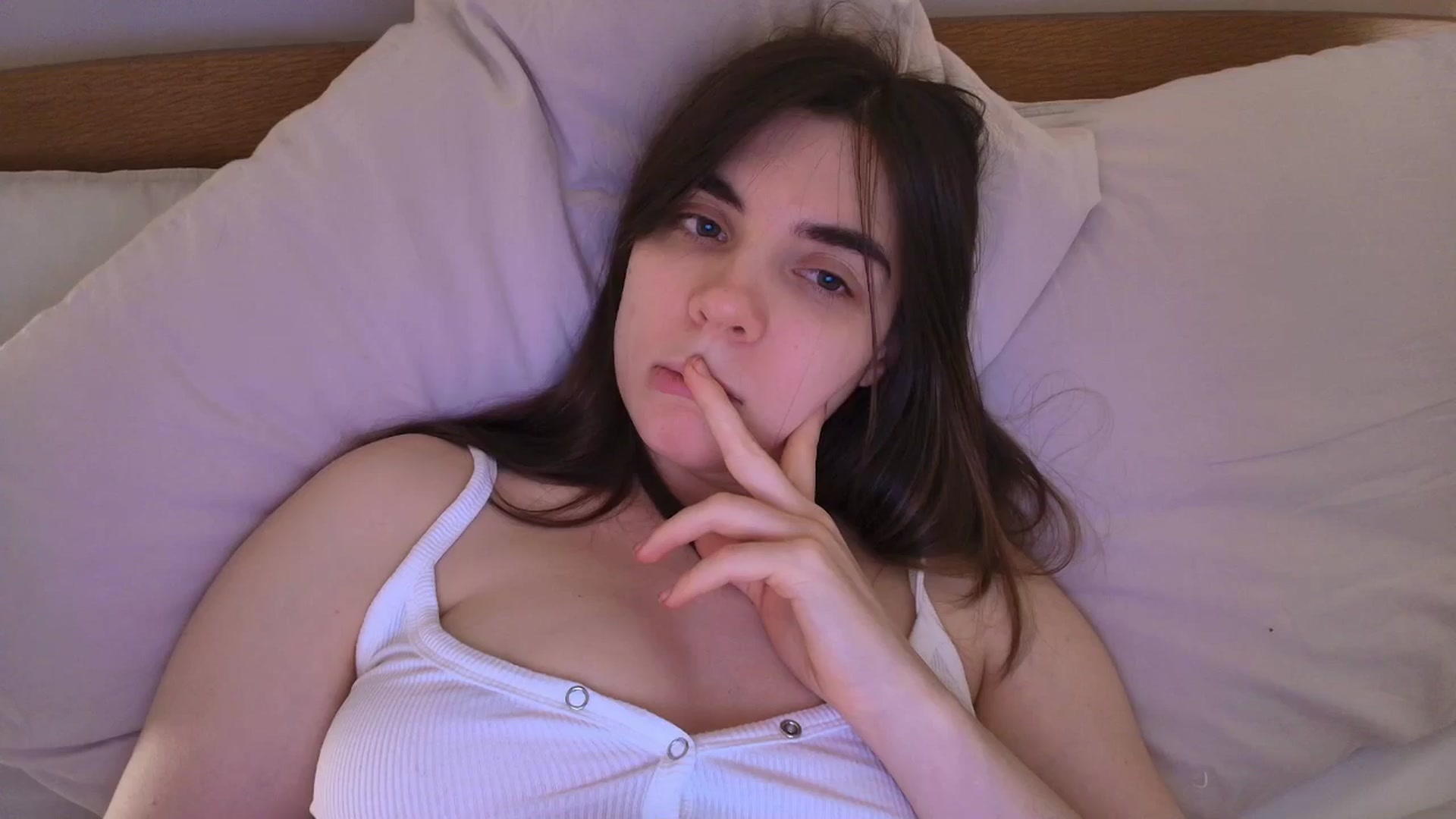 Gallery image thumbnail from bday_sophie's myfreecams stream on, 05/16/2025, 01:51 image 14 of 20