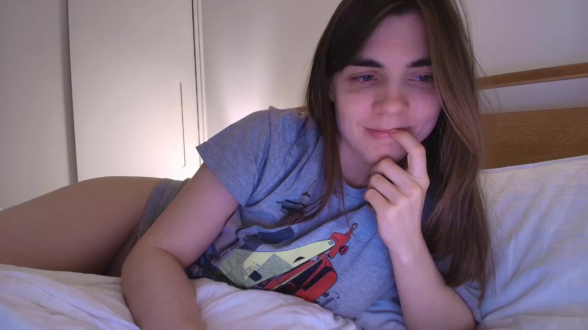 Gallery image thumbnail from bday_sophie's myfreecams stream on, 05/22/2025, 24:07 image 1 of 20