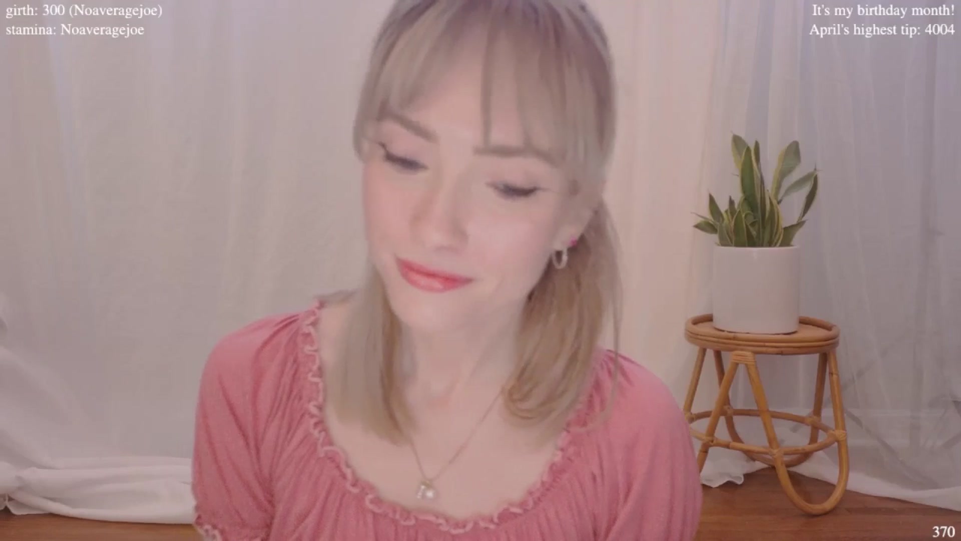 Gallery image thumbnail from bdaycolette's myfreecams stream on, 04/02/2025, 20:12 image 3 of 20