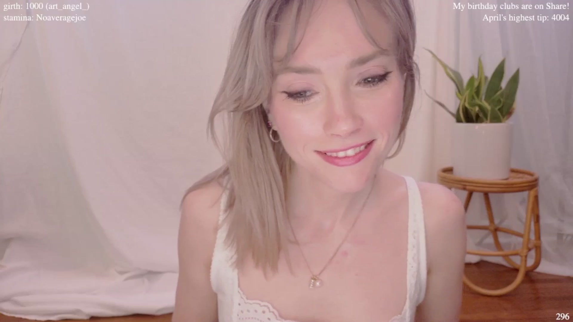 Gallery image thumbnail from bdaycolette's myfreecams stream on, 04/03/2025, 20:14 image 9 of 20