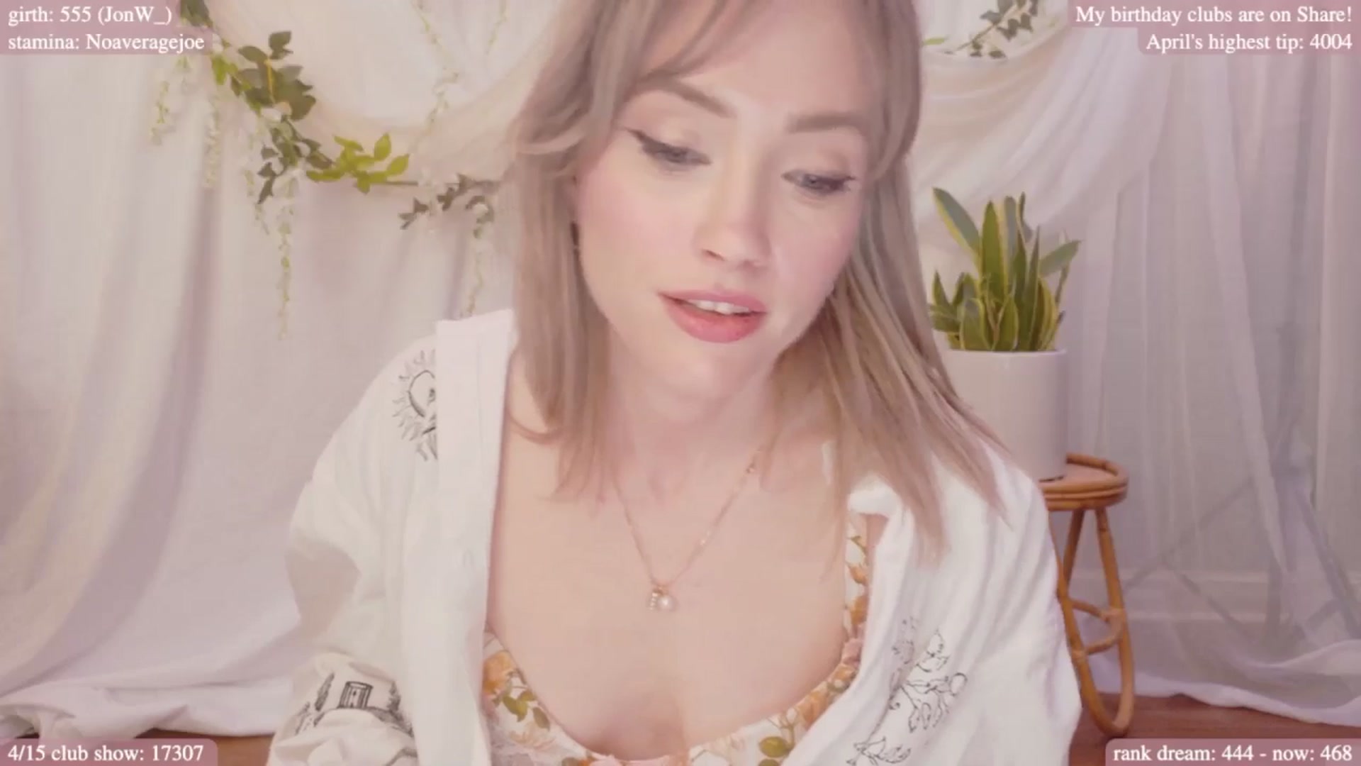 Gallery image thumbnail from bdaycolette's myfreecams stream on, 04/10/2025, 19:31 image 17 of 20