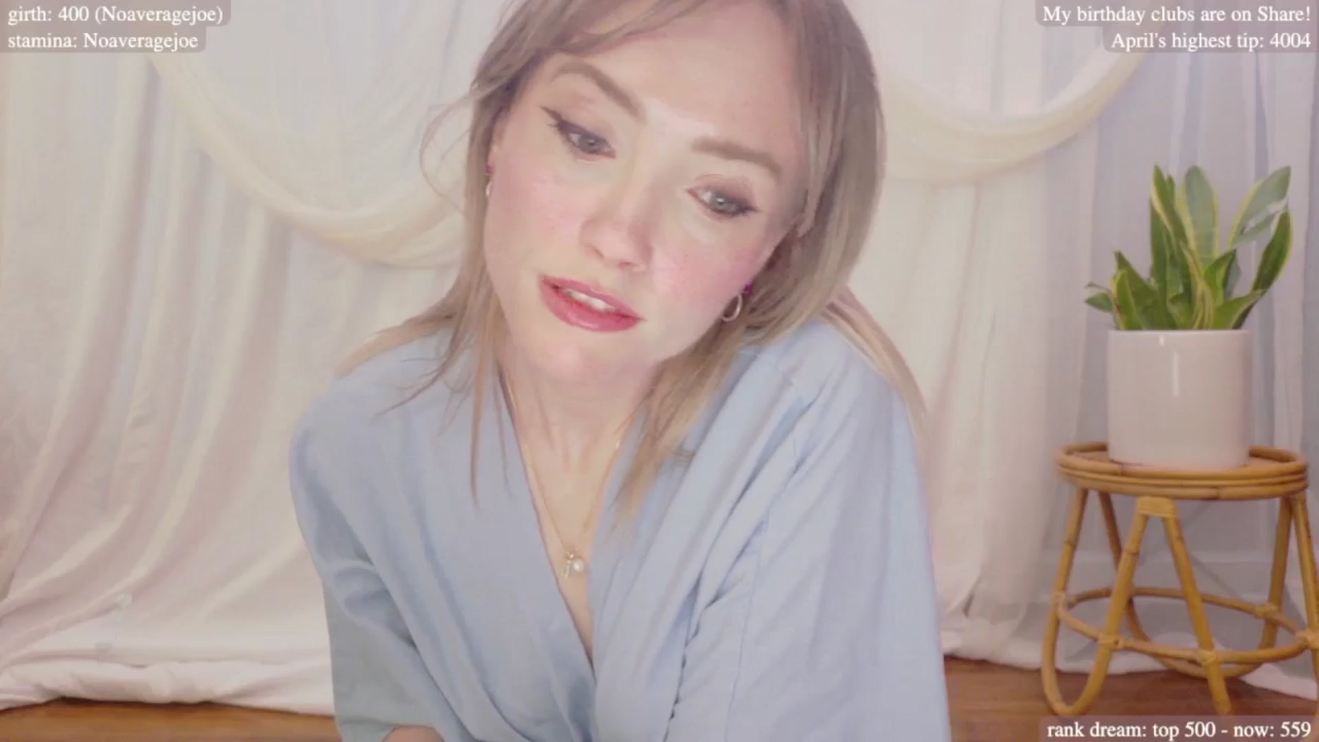 Gallery image thumbnail from bdaycolette's myfreecams stream on, 04/14/2025, 19:39 image 10 of 20