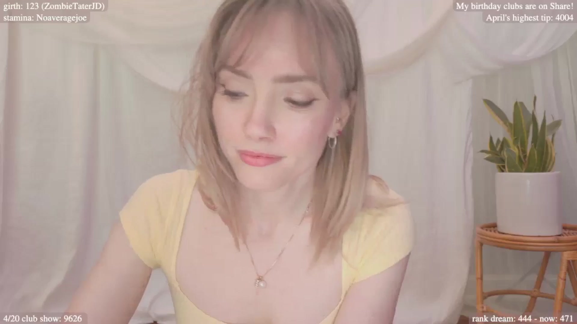 Gallery image thumbnail from bdaycolette's myfreecams stream on, 04/17/2025, 19:27 image 11 of 20
