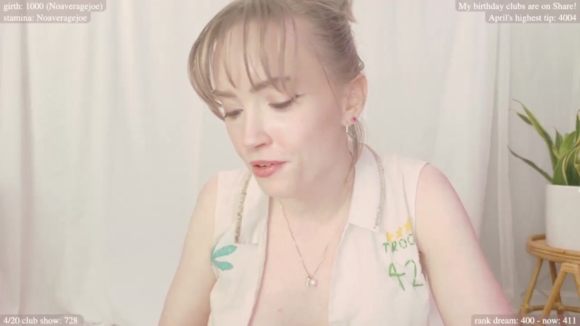 Gallery image thumbnail from bdaycolette's myfreecams stream on, 04/18/2025, 20:20 image 17 of 20