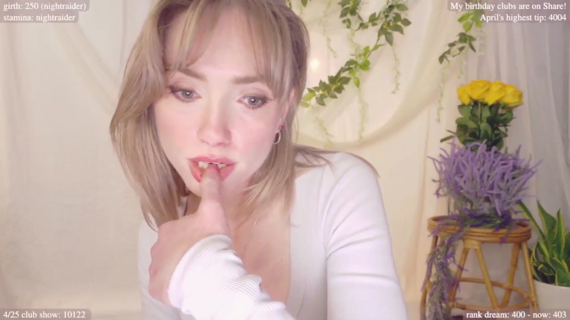 Gallery image thumbnail from bdaycolette's myfreecams stream on, 04/21/2025, 17:14 image 11 of 20