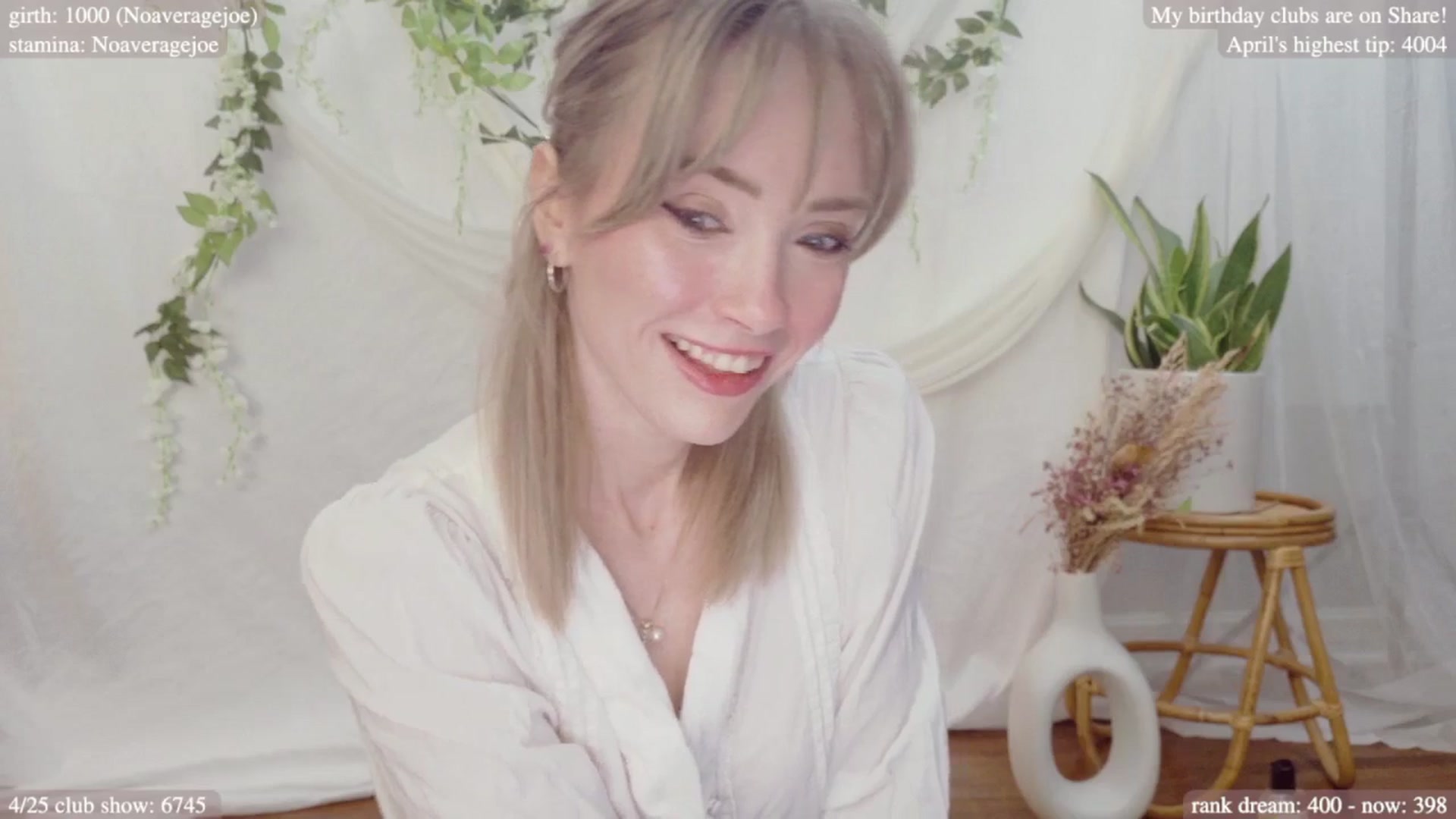 Gallery image thumbnail from bdaycolette's myfreecams stream on, 04/22/2025, 20:02 image 4 of 20